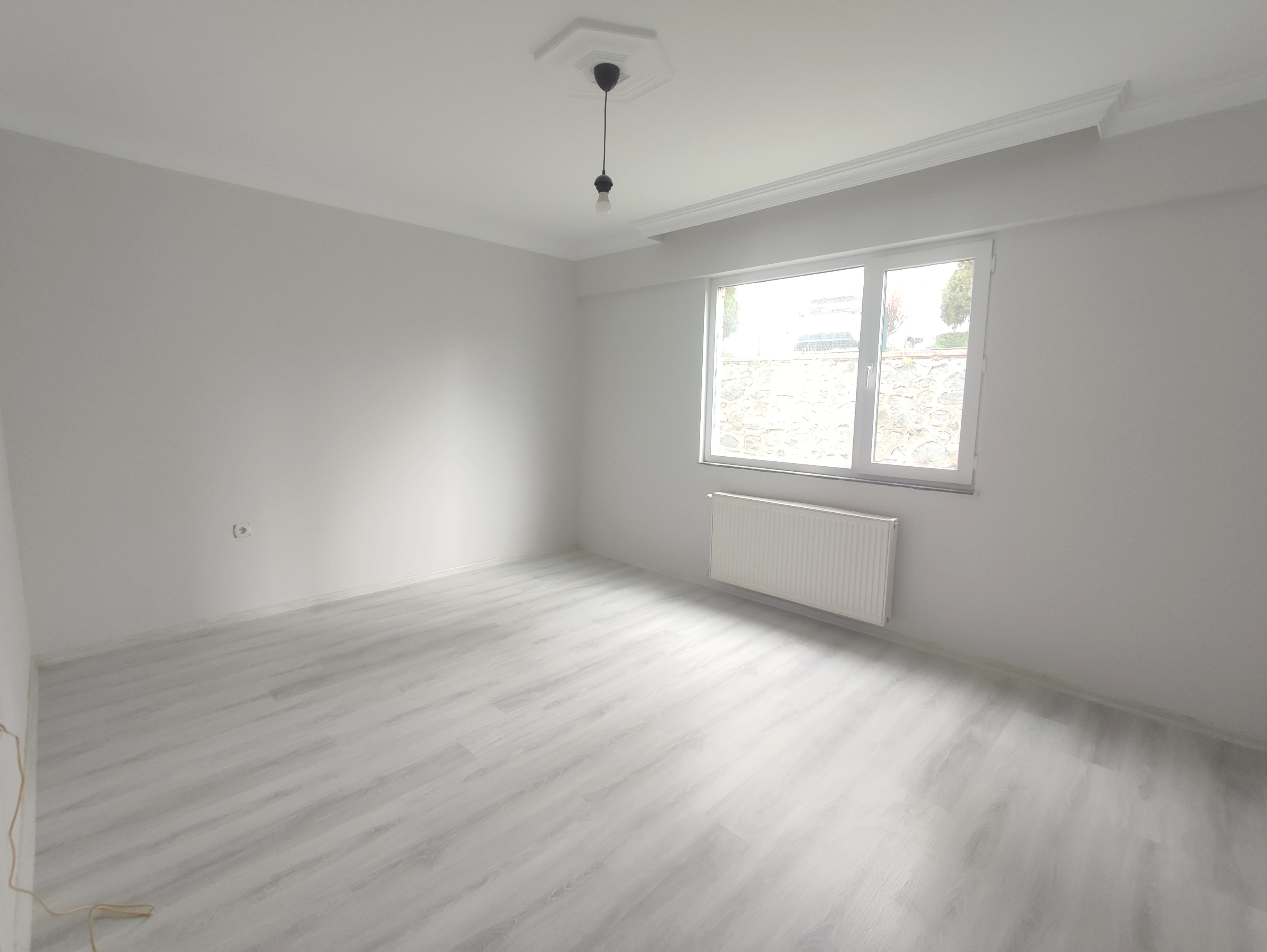 MABEL'DEN ÜNİVERSİTE MAH.GENİŞ FERAH DENİZ MANZARALI KİRALIK