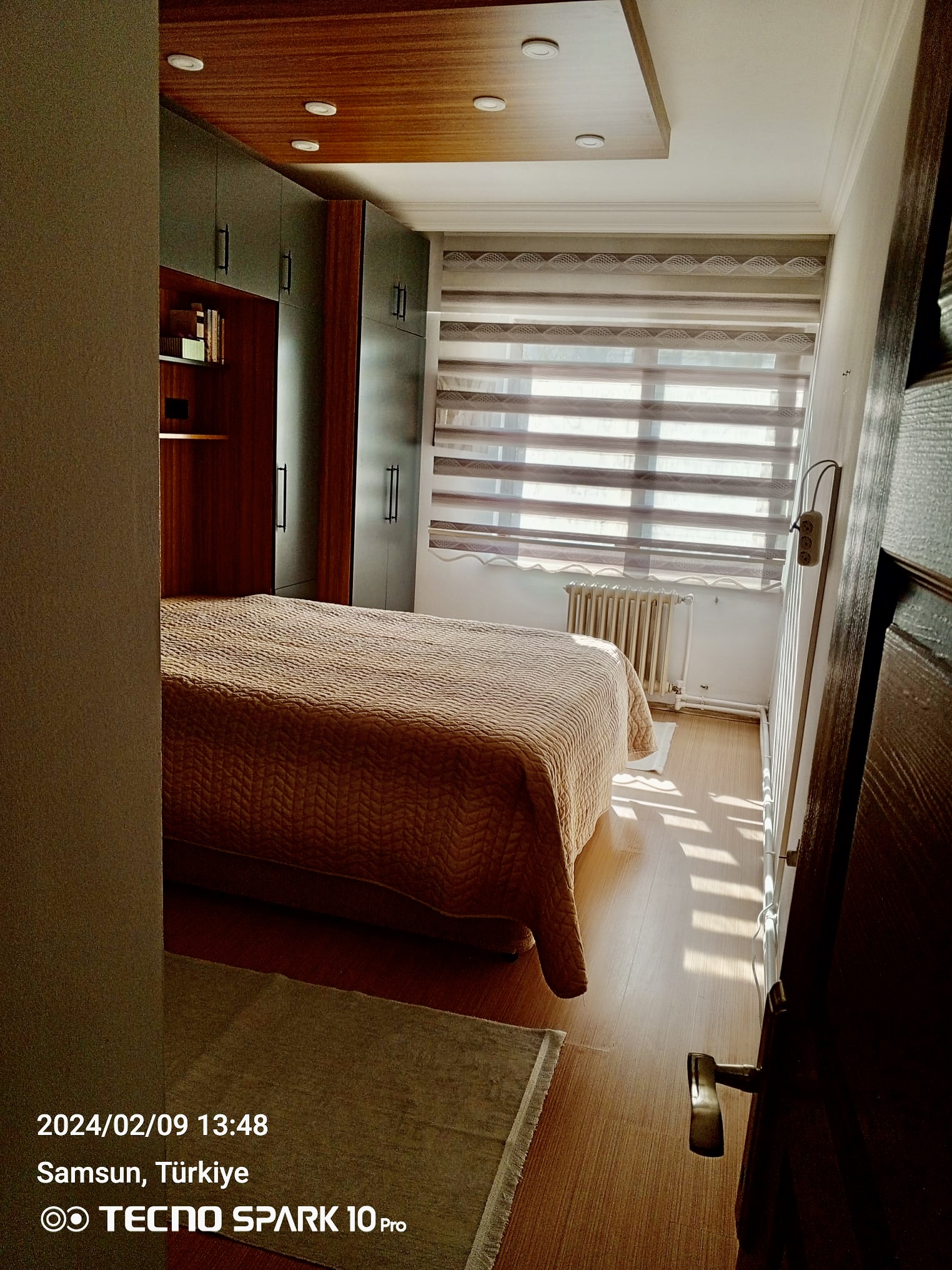 MERKEZİ KONUMDA ARA KAT OTOPARKLI 3+1 DAİRE