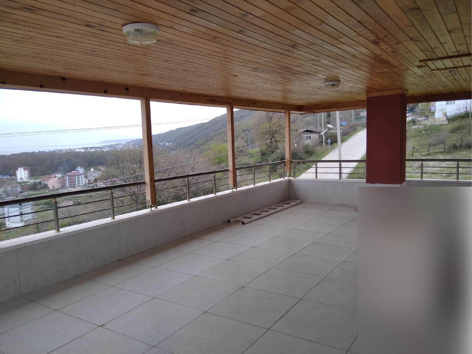 SAMSUN ATAKUM ÇAKIRLARDA DENİZ MANZARALI 3KATLI MÜSTAKİL VİLLA