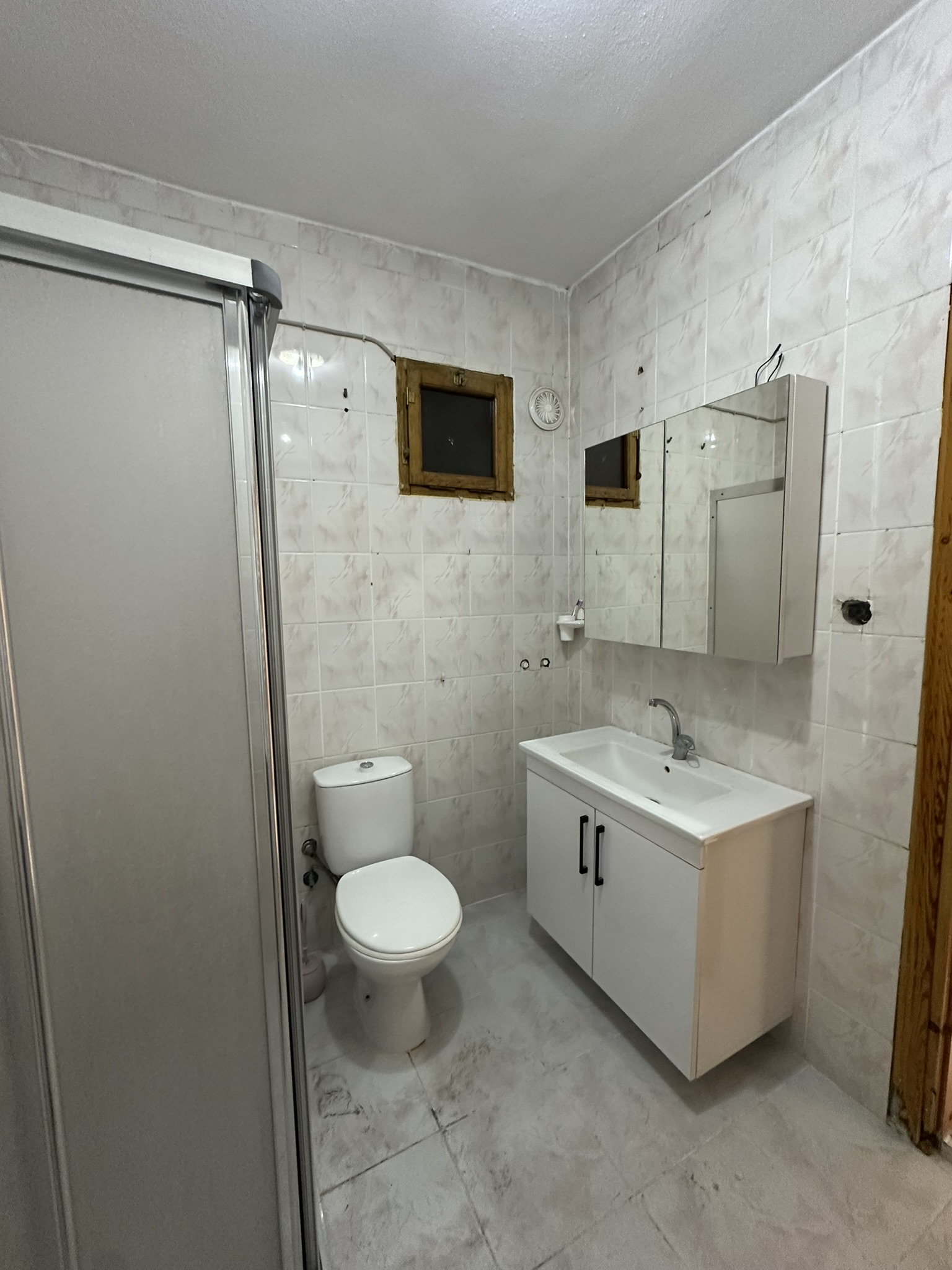 HACI HÜSEYİN MAH. POYRAZ SOKAK ASANSÖRLÜ DOĞALGAZLI 3+1 KİRALIK DAİRE