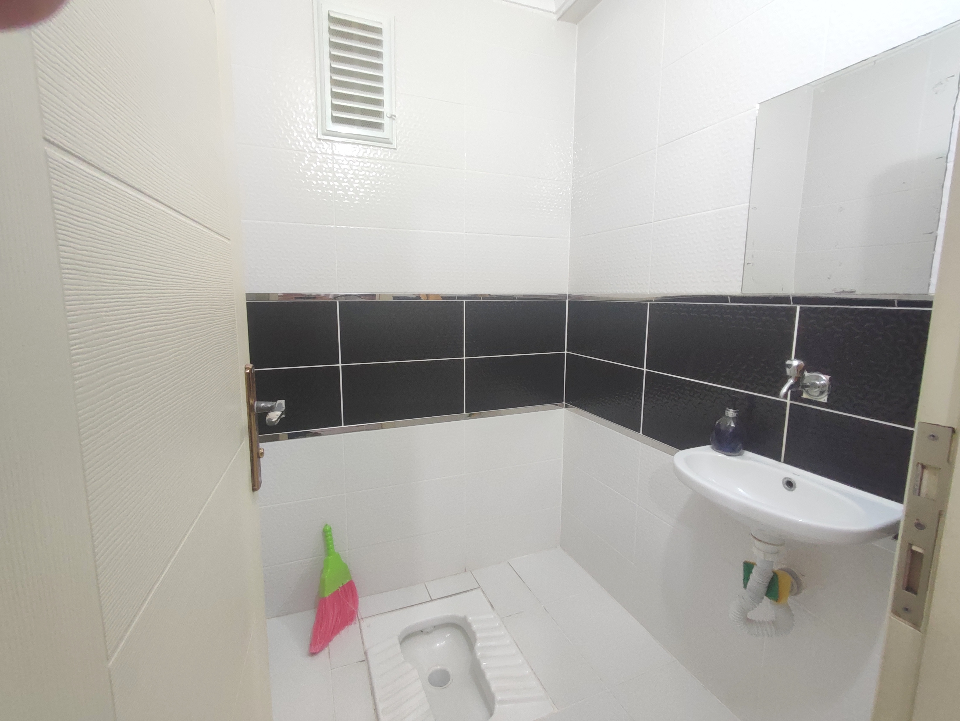 AKÇAABAT YAYLACIK MAH. MERKEZİ KONUMDA SATILIK DAİRE