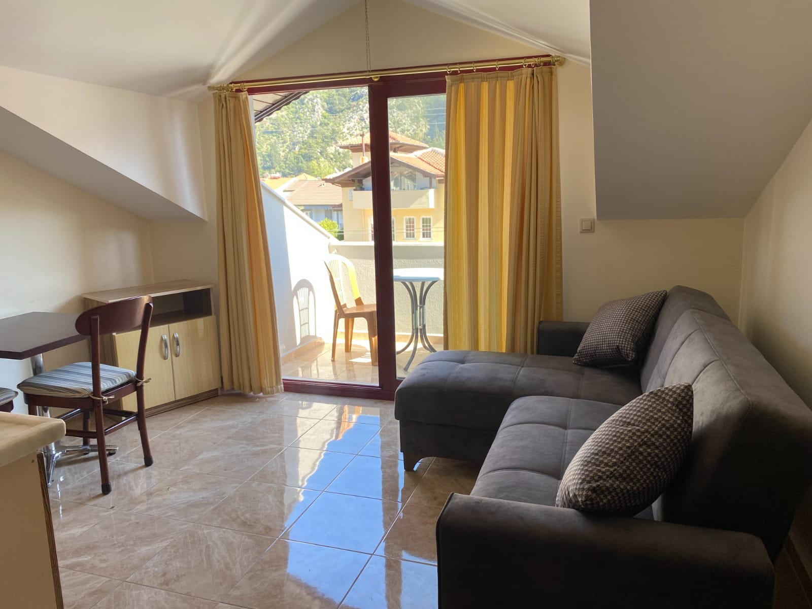 MABEL'DEN KİRALIK EŞYALI 1+1 ÇATI KAT DAİRE