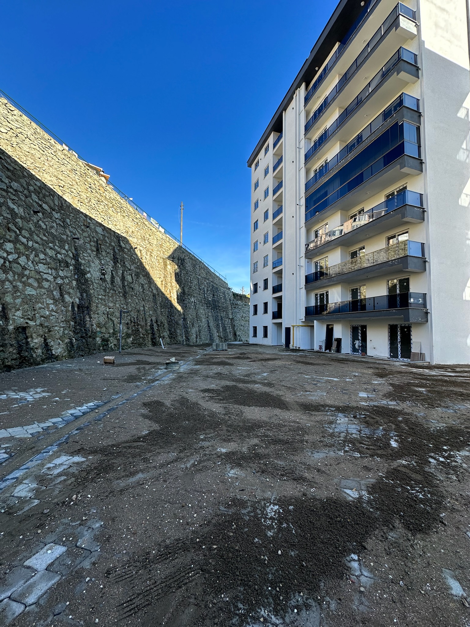 MABEL'DEN AKSU STADIUM CADDE EVLERİNDE GENİŞ FERAH DAİRE