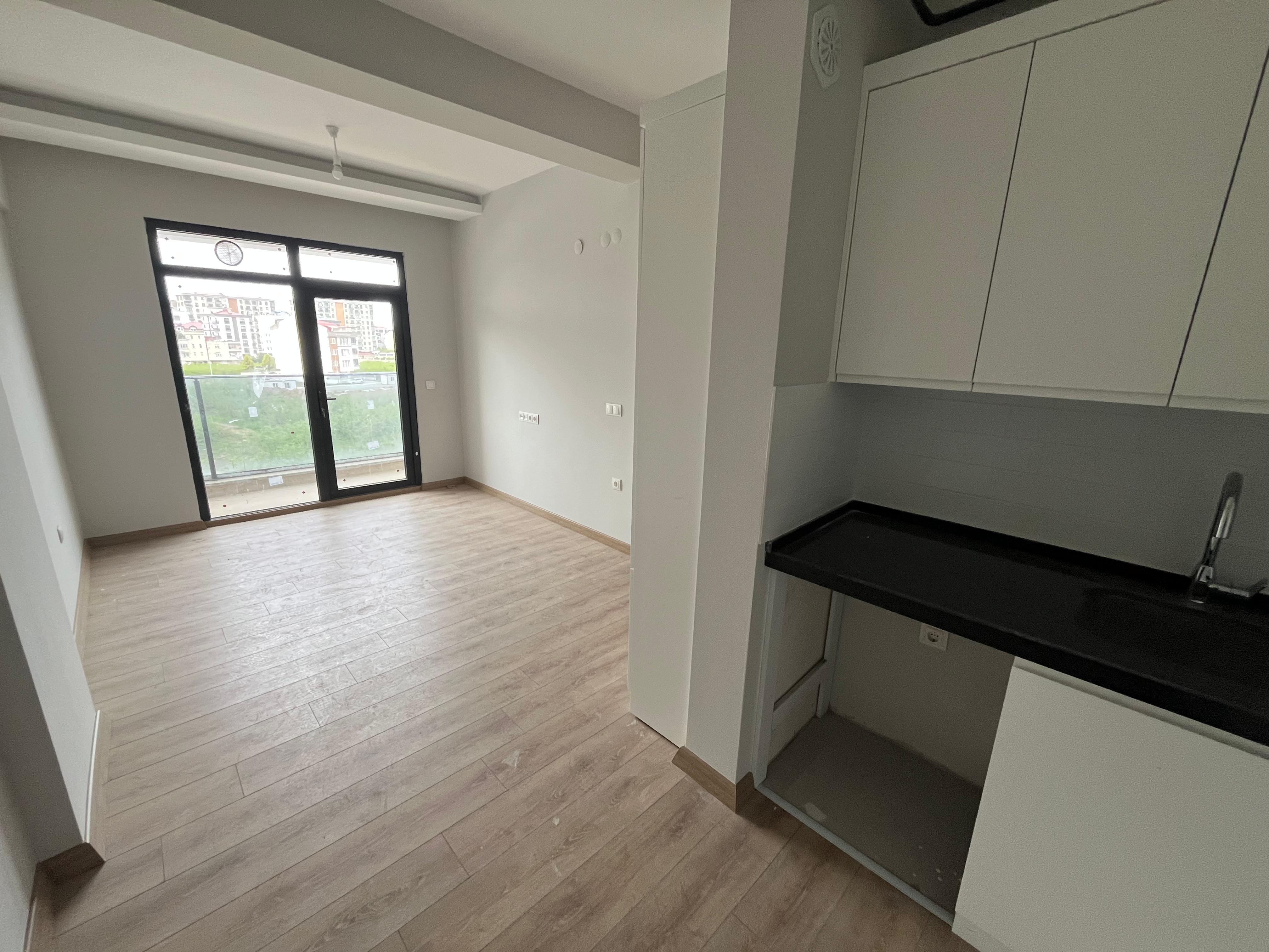 CUMHURİYET MAH. VİRAL İNŞAAT ANA BULVAR ÜZERİ 1+1