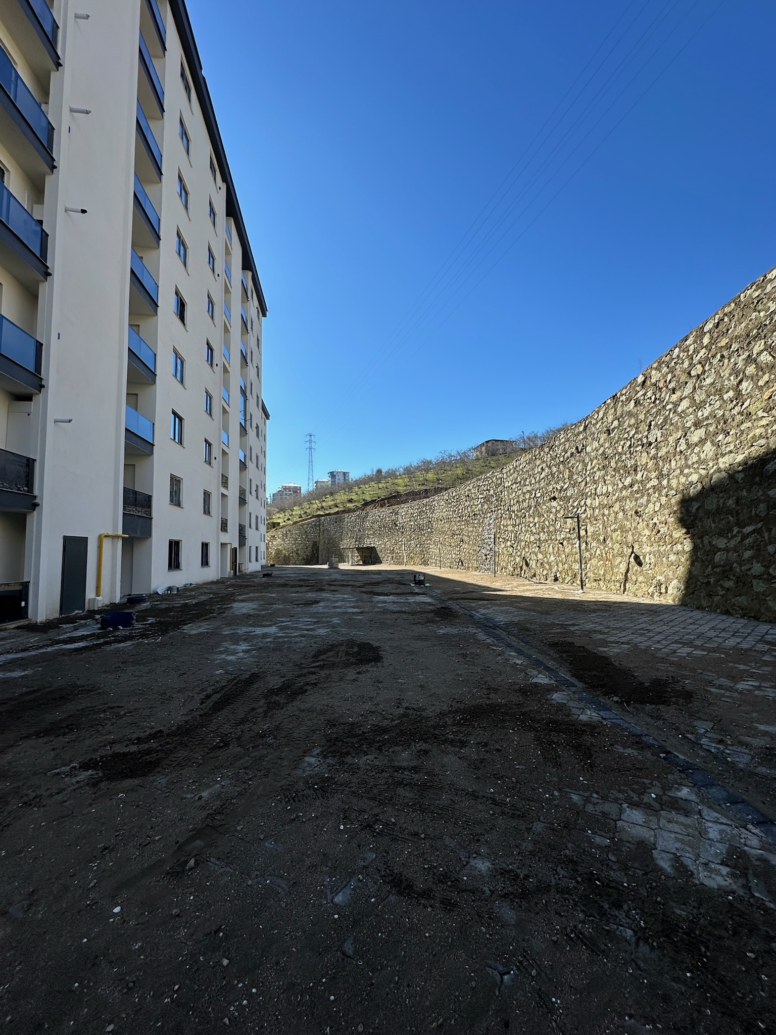 MABEL'DEN AKSU STADIUM CADDE EVLERİNDE GENİŞ FERAH DAİRE