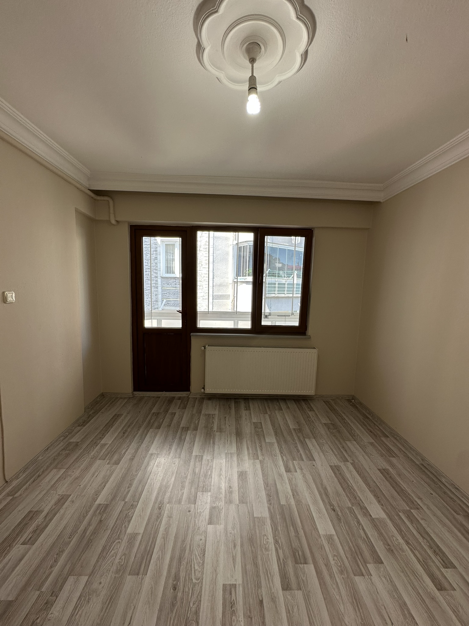 HACI HÜSEYİN MAH. POYRAZ SOKAK ASANSÖRLÜ DOĞALGAZLI 3+1 KİRALIK DAİRE