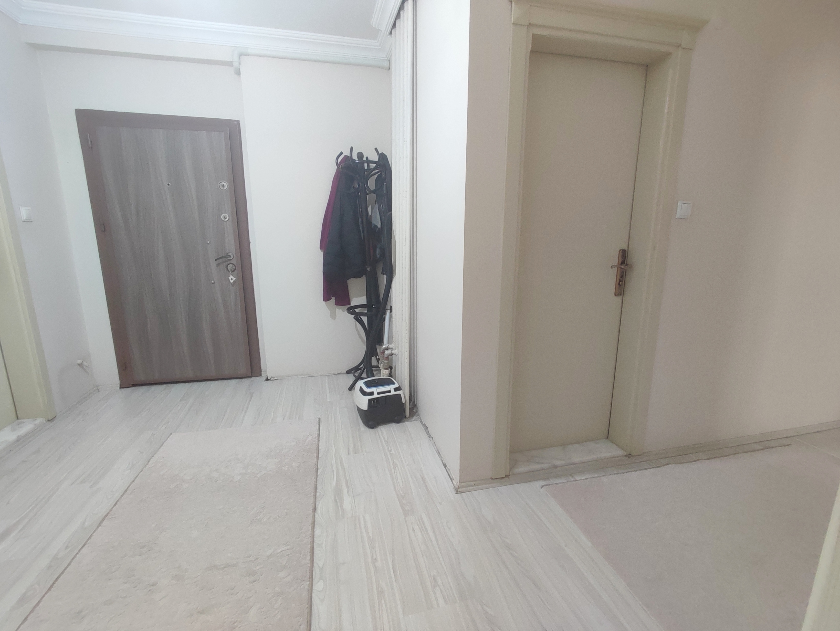 AKÇAABAT YAYLACIK MAH. MERKEZİ KONUMDA SATILIK DAİRE