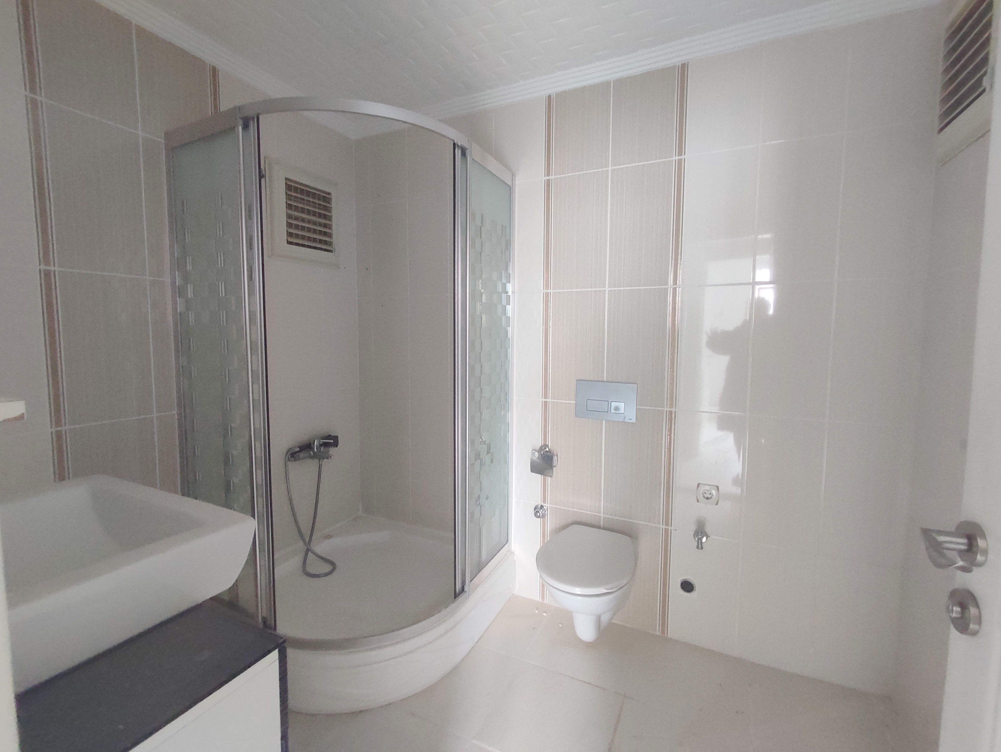 MABEL'DEN ÜNİVERSİTE MAH.GENİŞ FERAH DENİZ MANZARALI KİRALIK