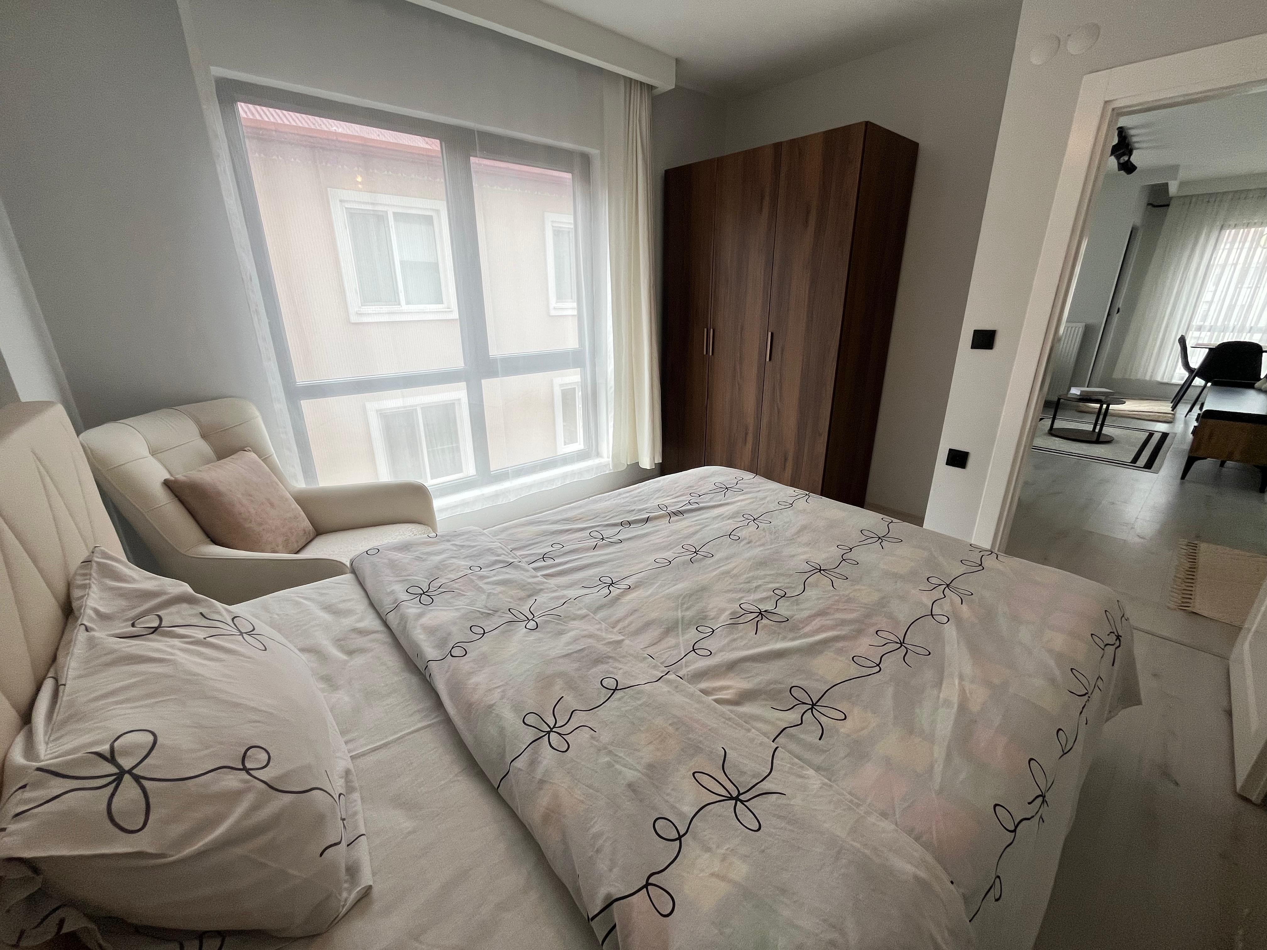 CUMHURİYET MAH. SAHİL TARAFI TOPUZOĞLU EYLÜL APARTMANI EŞYALI KİRALIK 1+1