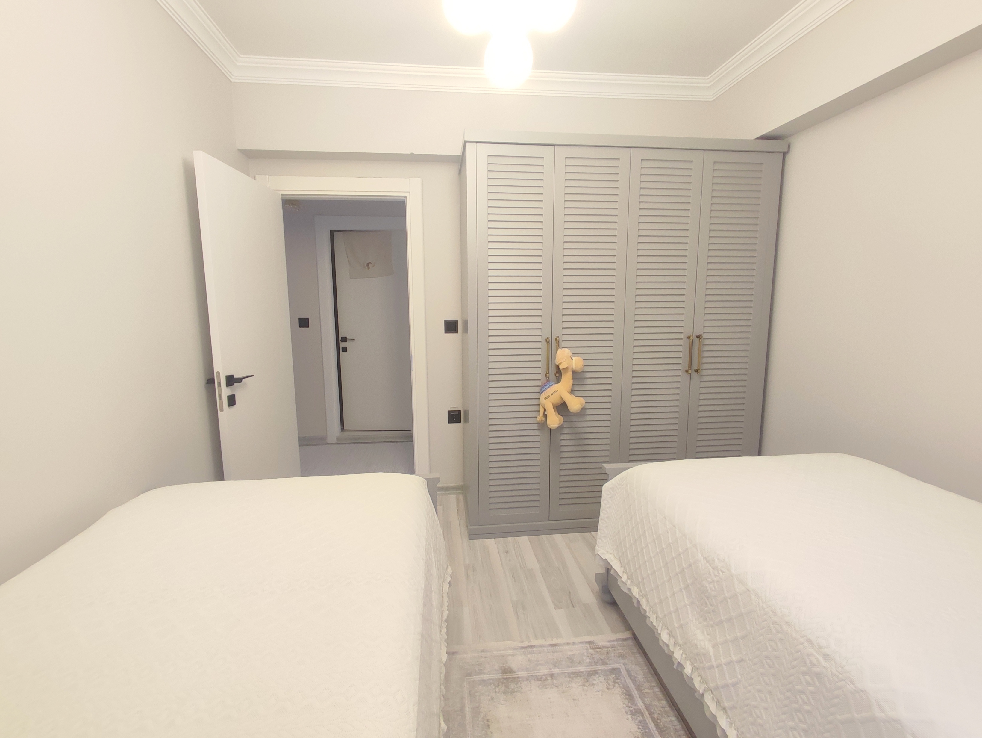 MABEL'DEN ÜNİVERSİTE MAH.GENİŞ FERAH DENİZ MANZARALI DAİRE