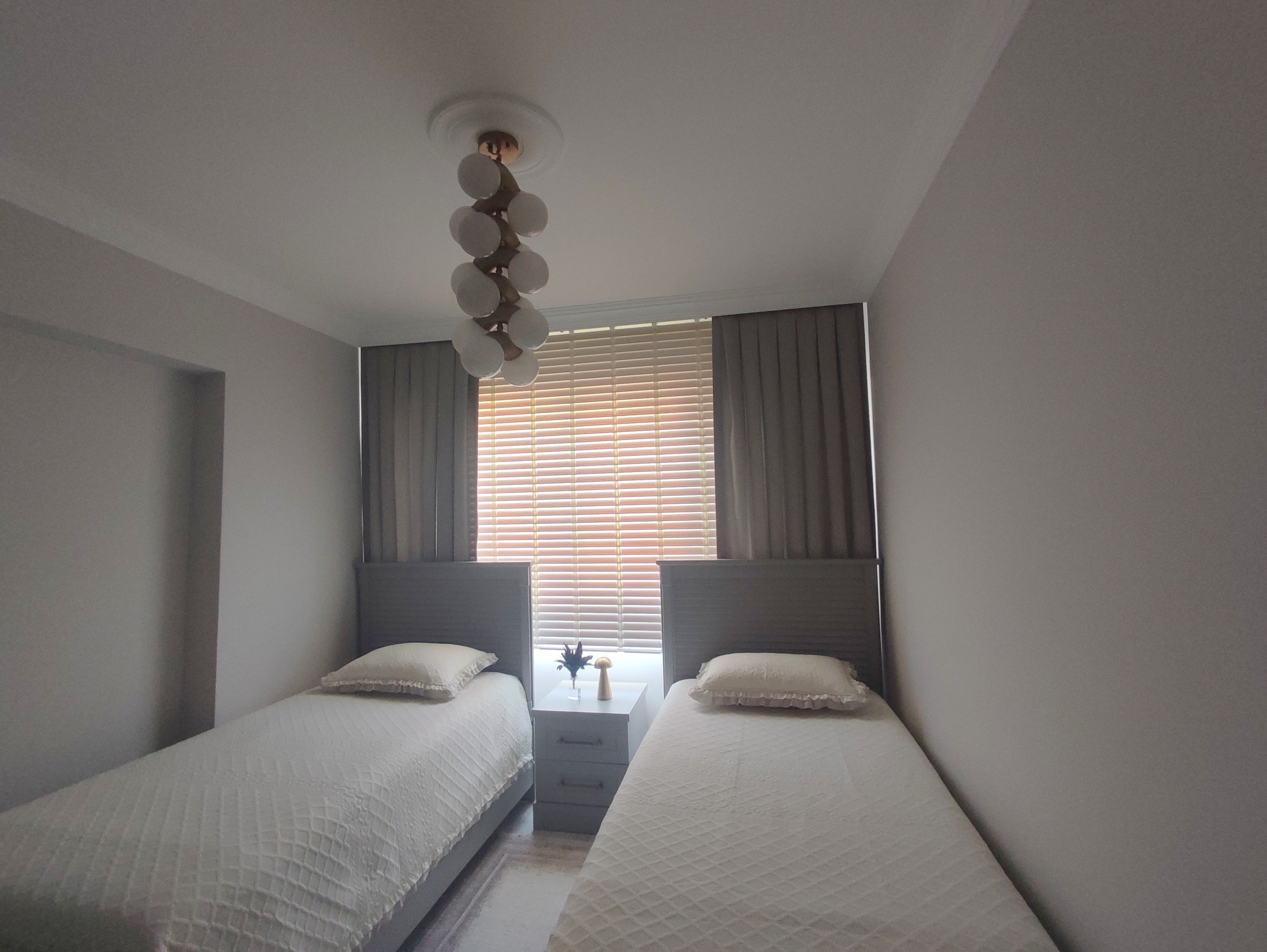 MABEL'DEN ÜNİVERSİTE MAH.GENİŞ FERAH DENİZ MANZARALI DAİRE