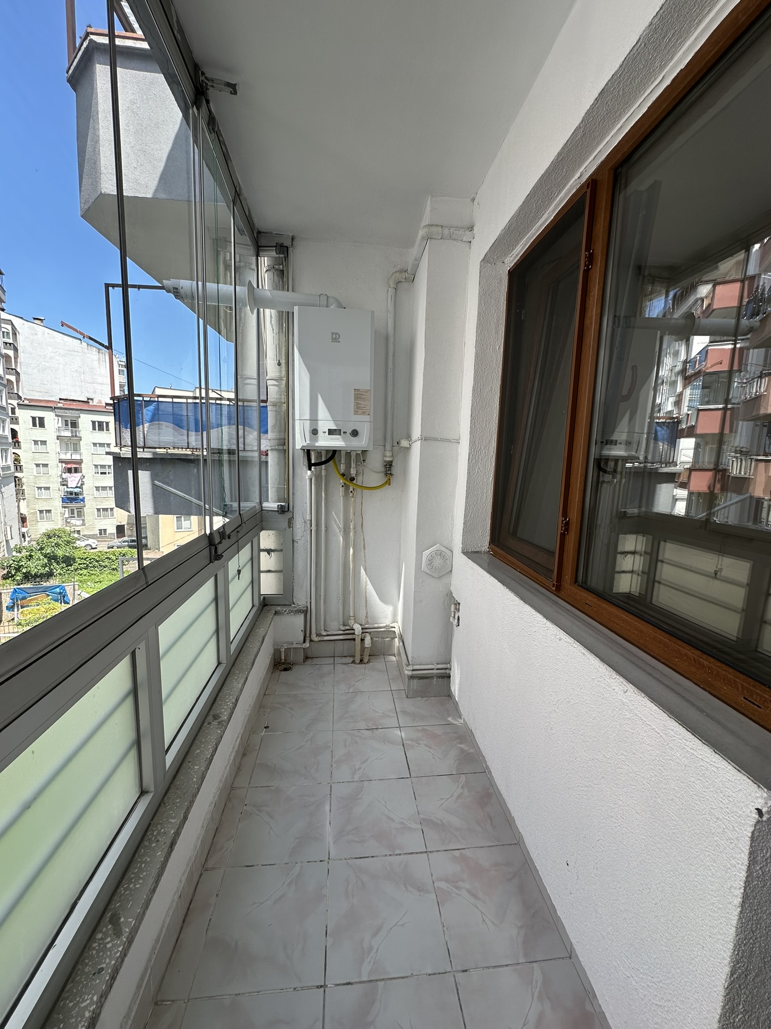 HACI HÜSEYİN MAH. POYRAZ SOKAK ASANSÖRLÜ DOĞALGAZLI 3+1 KİRALIK DAİRE