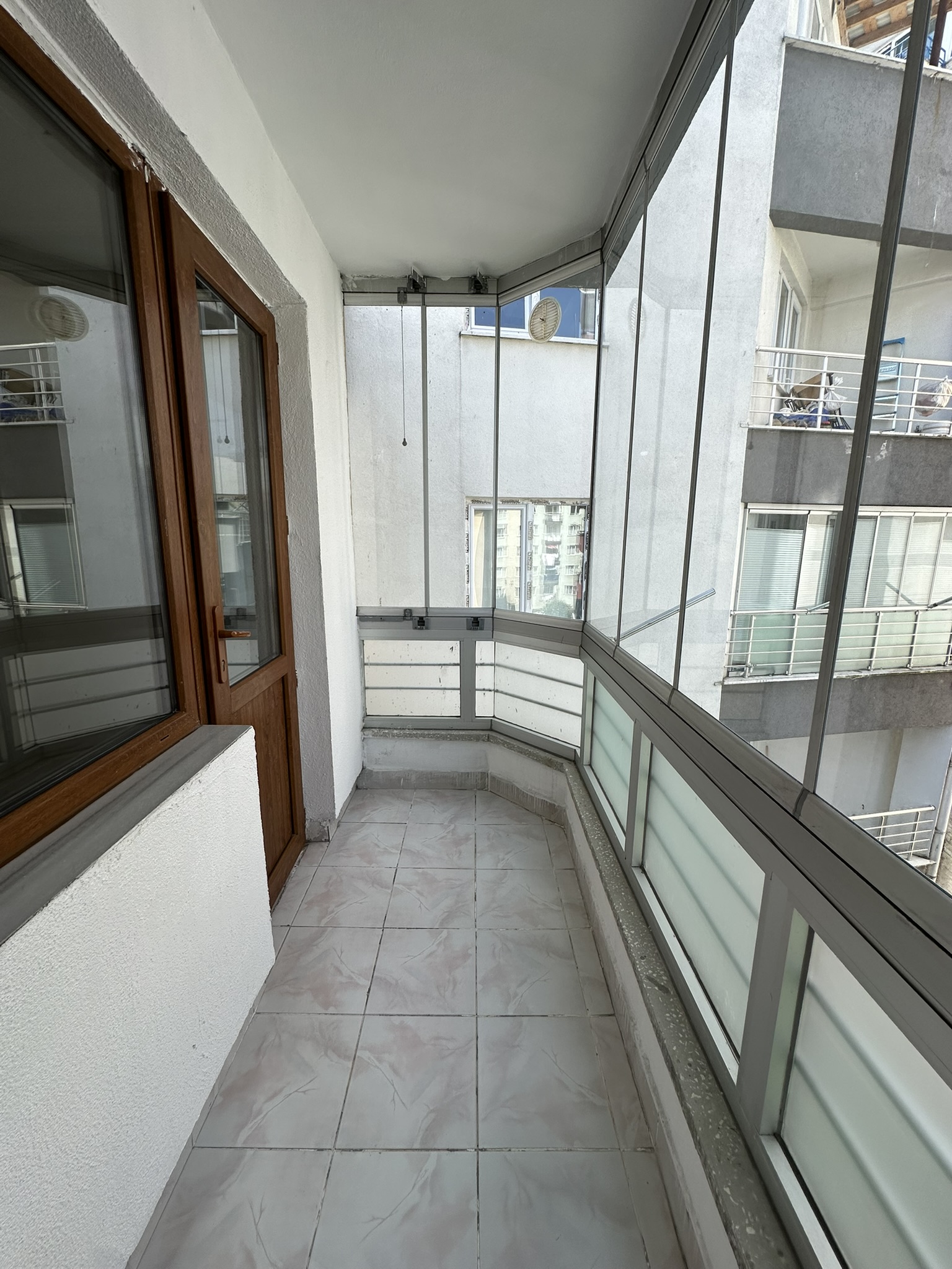 HACI HÜSEYİN MAH. POYRAZ SOKAK ASANSÖRLÜ DOĞALGAZLI 3+1 KİRALIK DAİRE