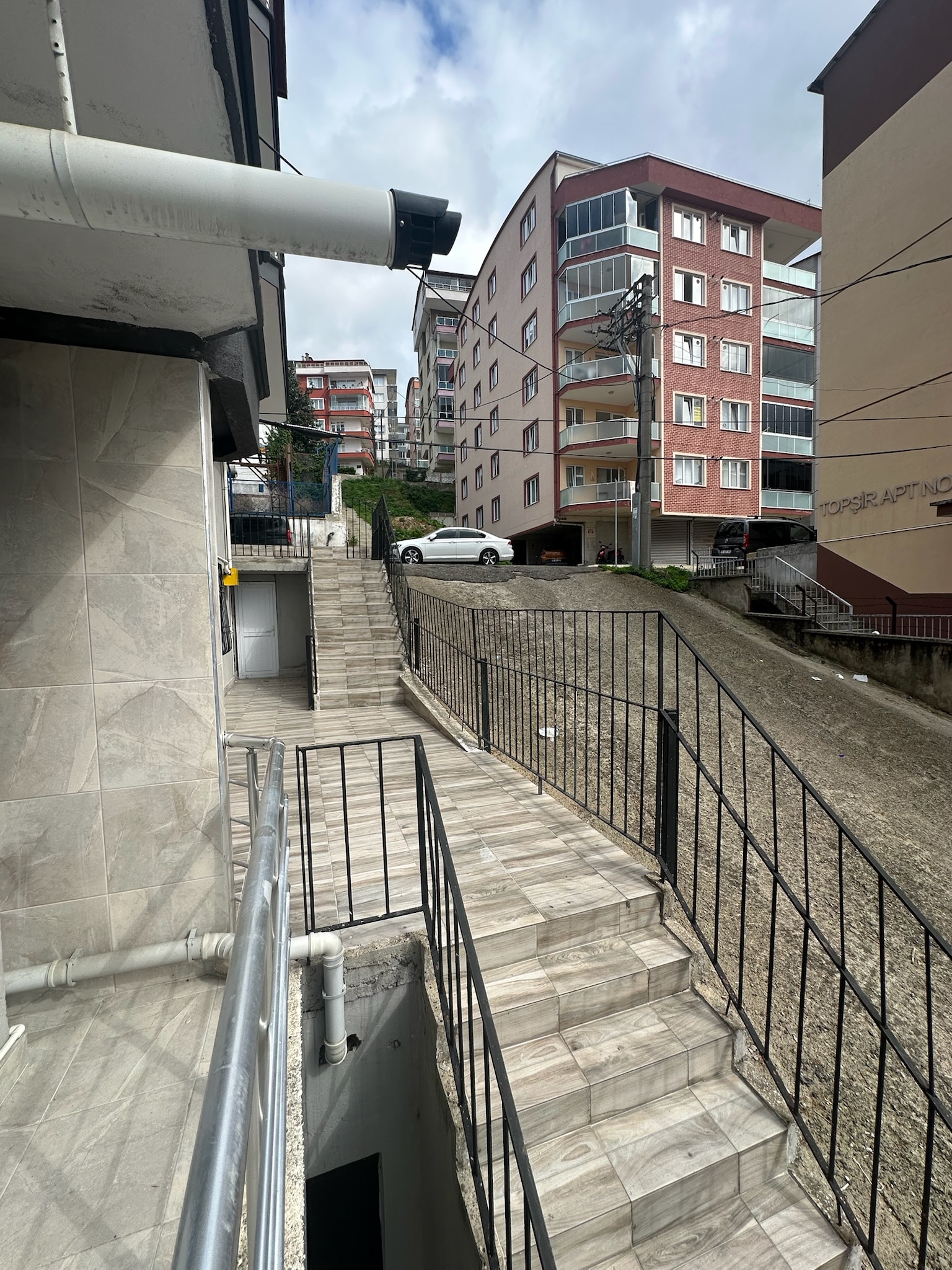 NİZAMİYE GİRİŞ KAT 2+1 KİRALIK