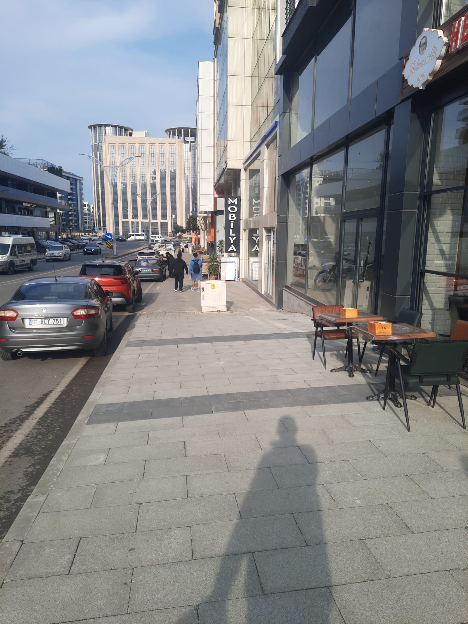 KAŞÜSTÜNDE KİRALIK DÜKKAN