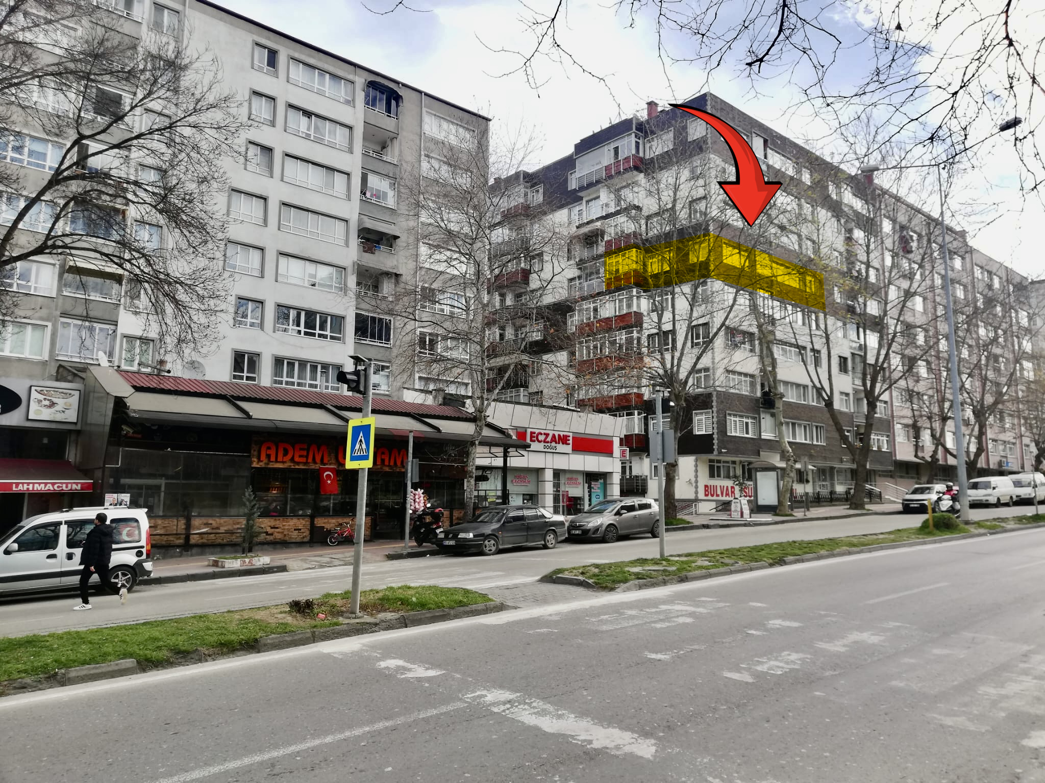 MERKEZİ KONUMDA ARA KAT OTOPARKLI 3+1 DAİRE