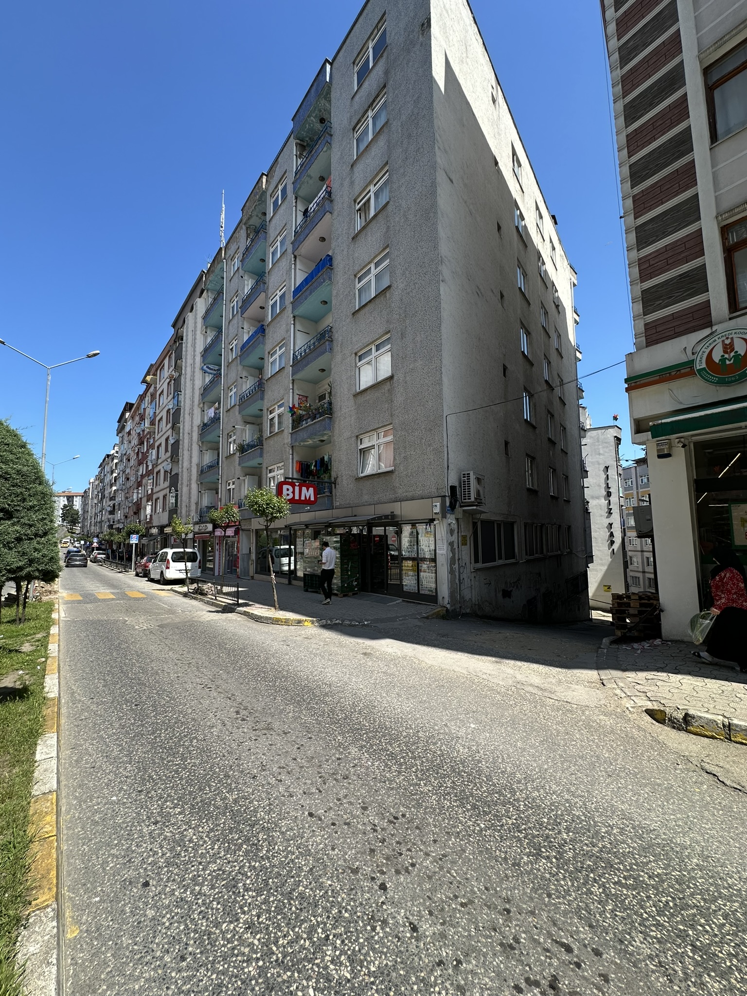 HACI HÜSEYİN MAH. POYRAZ SOKAK ASANSÖRLÜ DOĞALGAZLI 3+1 KİRALIK DAİRE