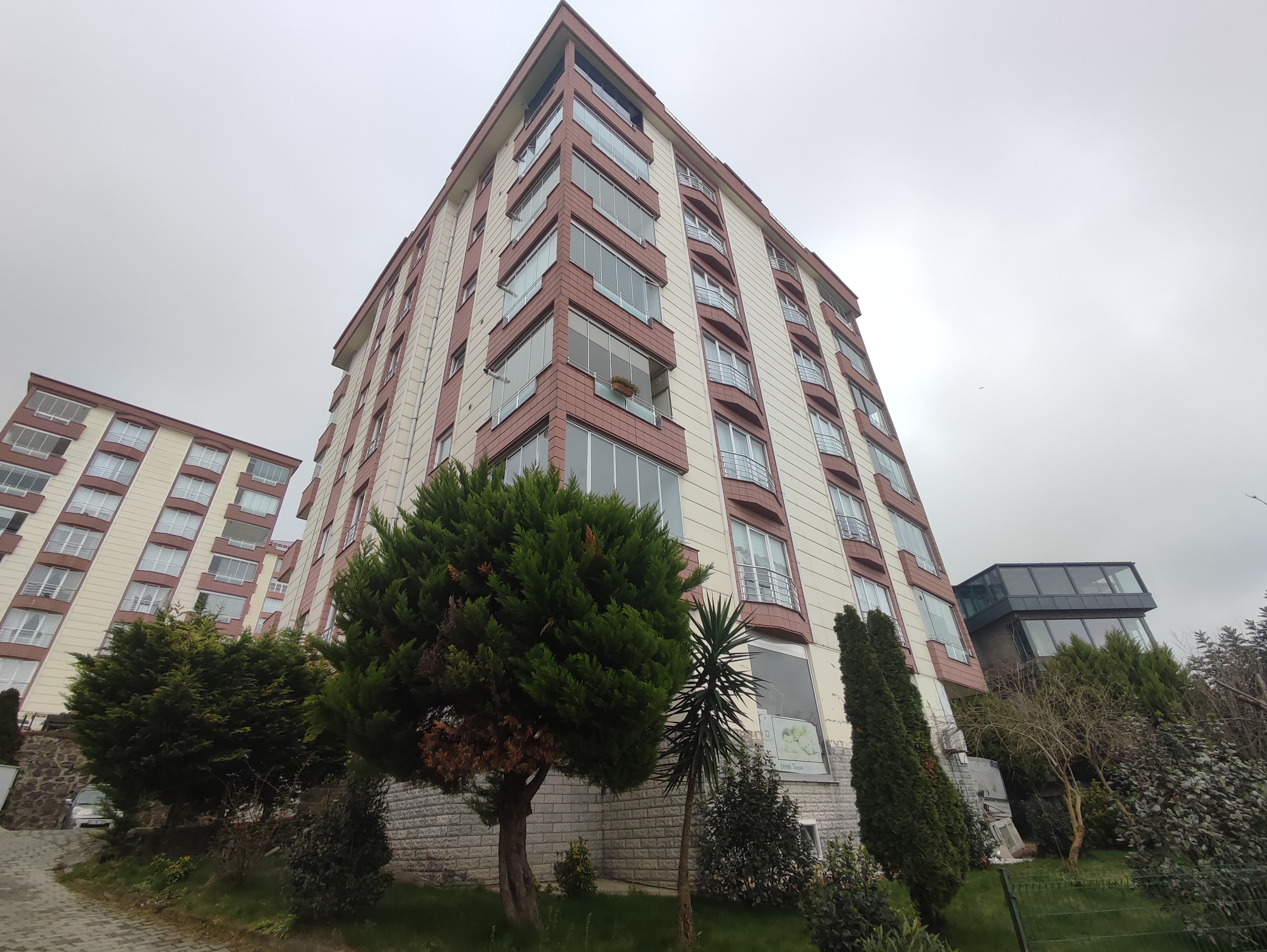 MABEL'DEN ÜNİVERSİTE MAH.GENİŞ FERAH DENİZ MANZARALI DUBLEX DAİRE