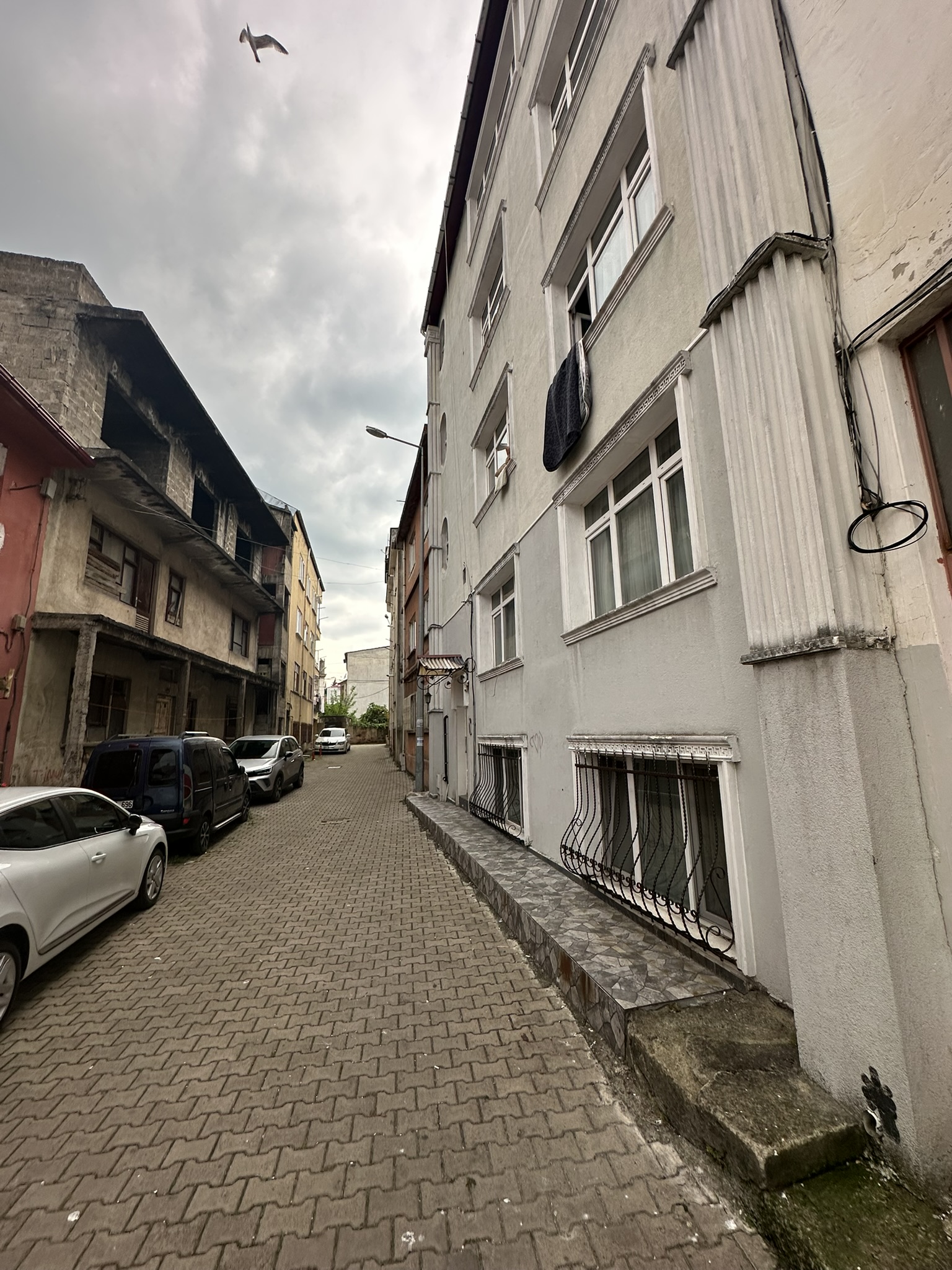 MABEL'DEN HACI HÜSEYİN MAH. MERKEZİ KONUM EŞYALI KİRALIK DAİRE