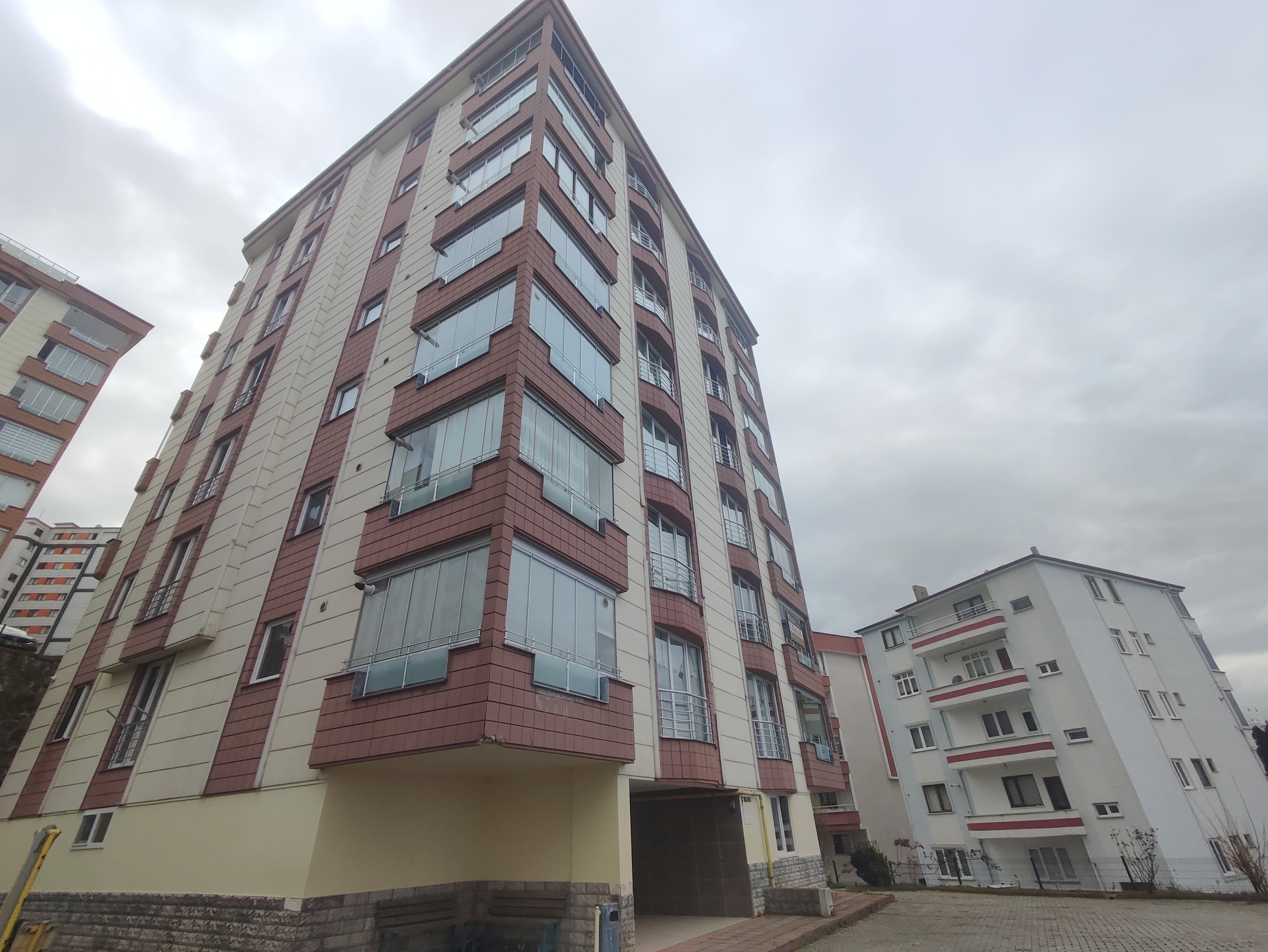 MABEL'DEN ÜNİVERSİTE MAH.GENİŞ FERAH DENİZ MANZARALI KİRALIK