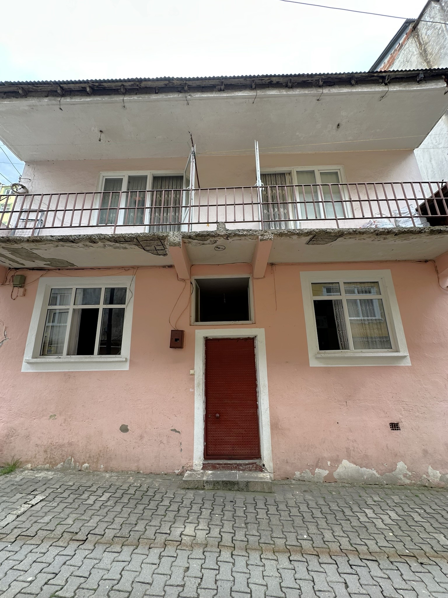 MABEL GAYRİMENKUL FEVZİ ÇAKMAK MAH. ARSA FİYATINA SATILIK BİNA