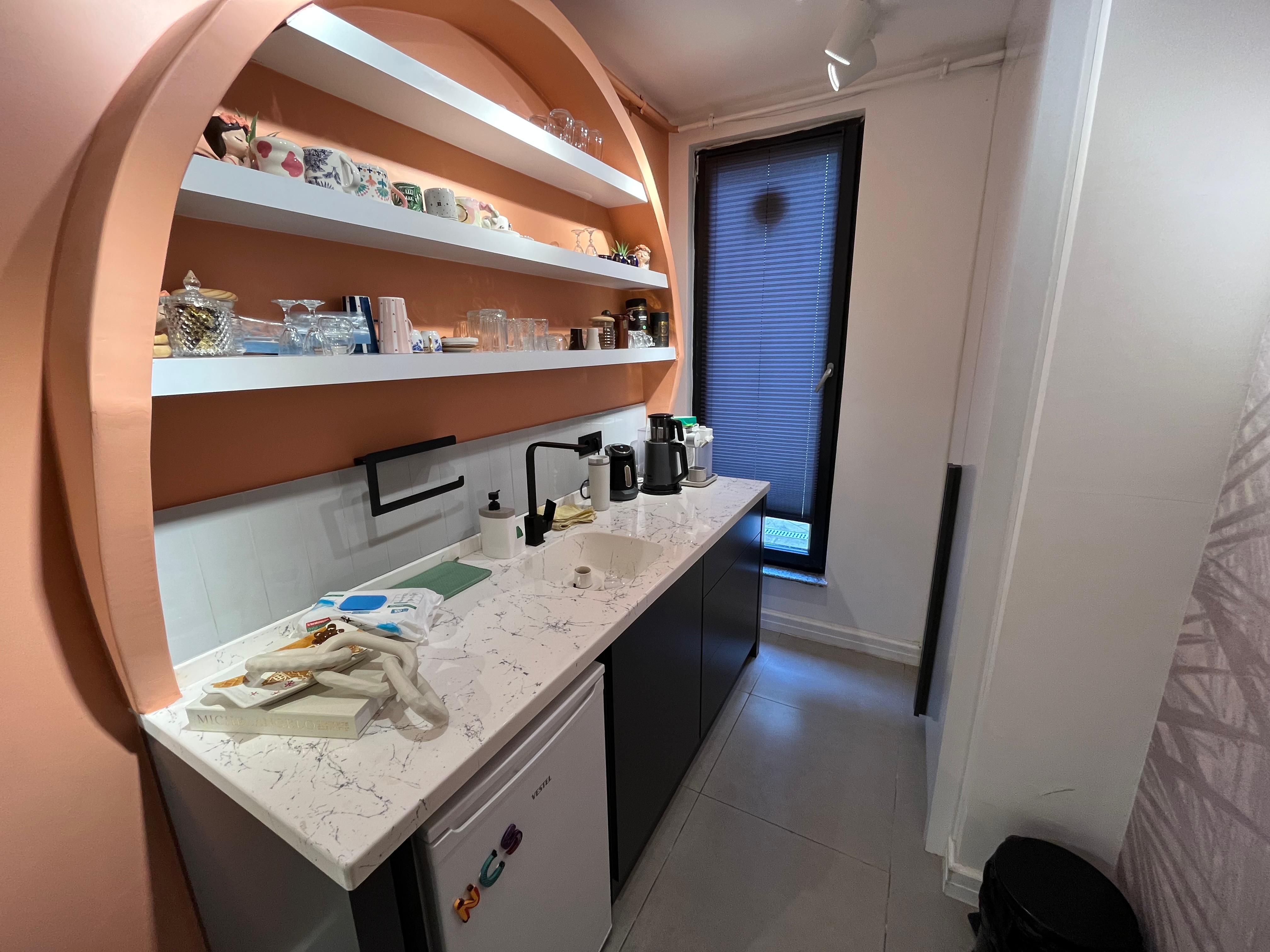 AKYAZI MAHALL DEVREN KİRALIK LÜKS İŞYERİ