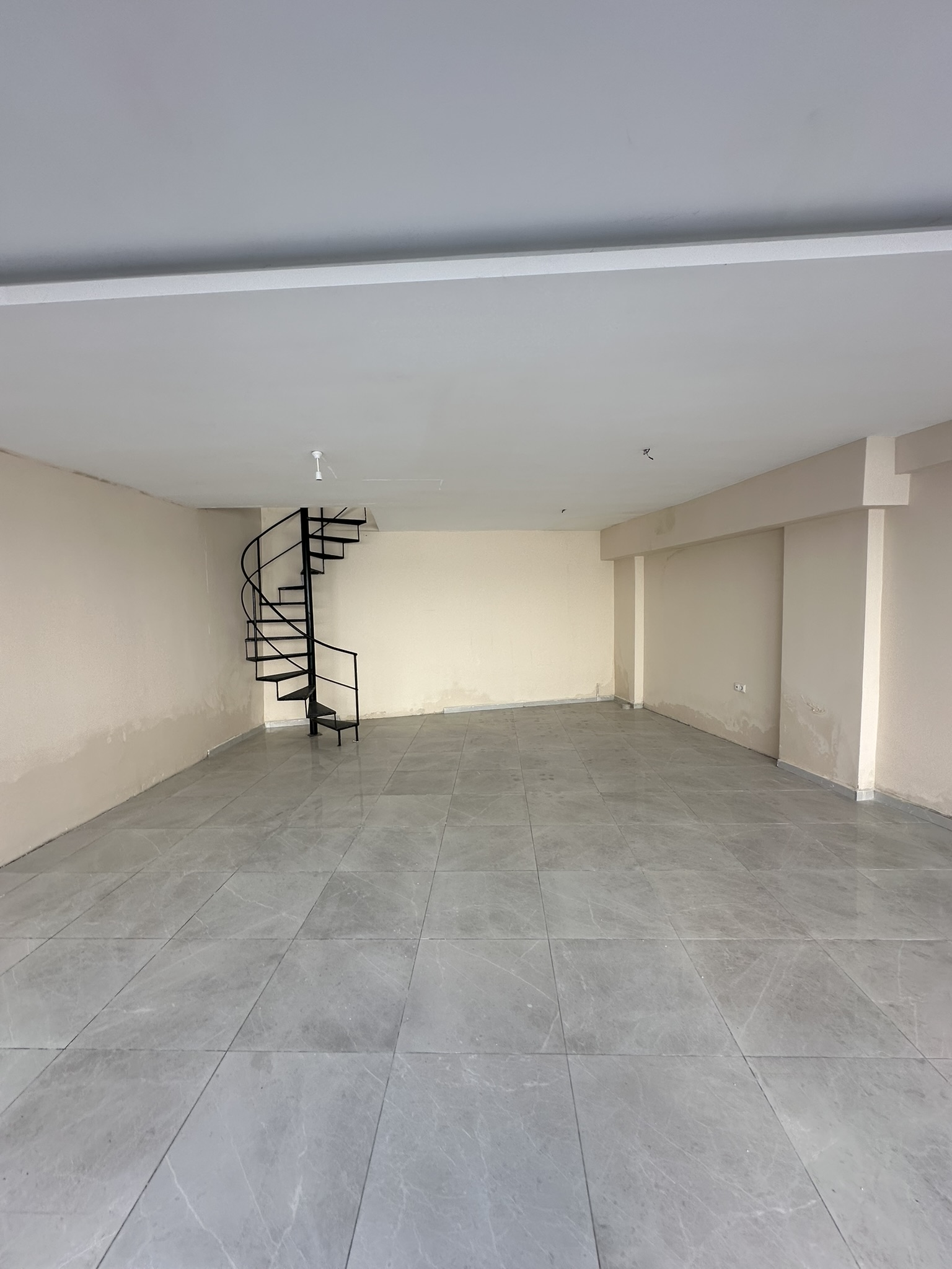 G-CİTY ARKASI DÜKKAN