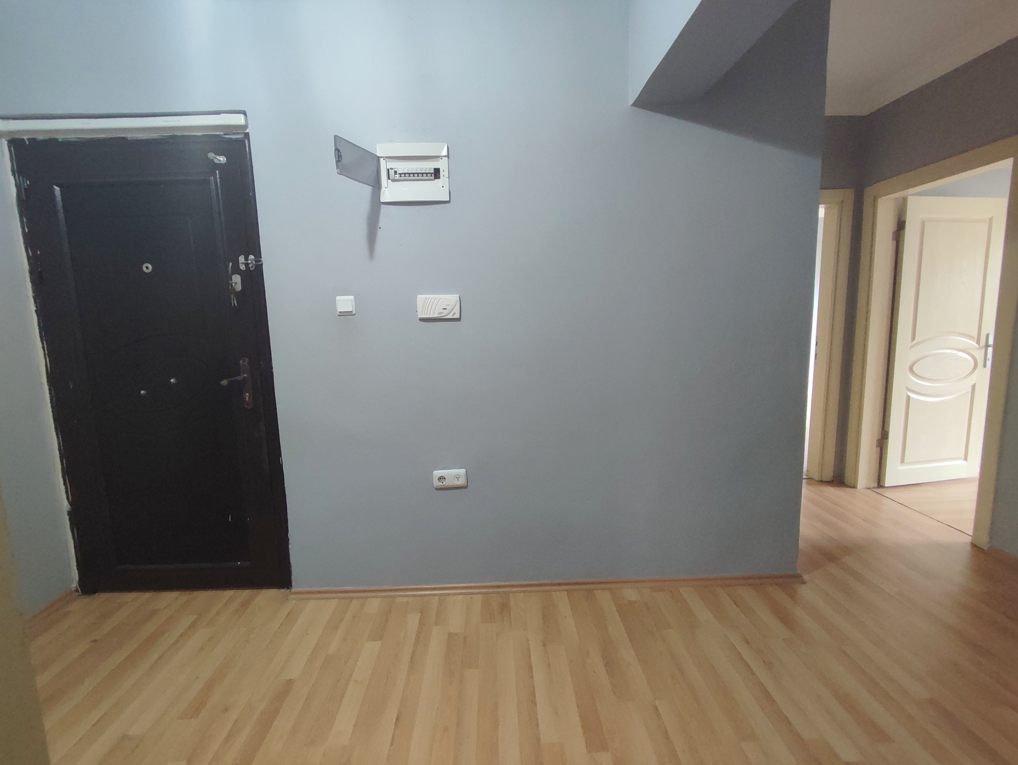 YOMRA SANCAK MAH.GENİŞ FERAH SATILIK DAİRE