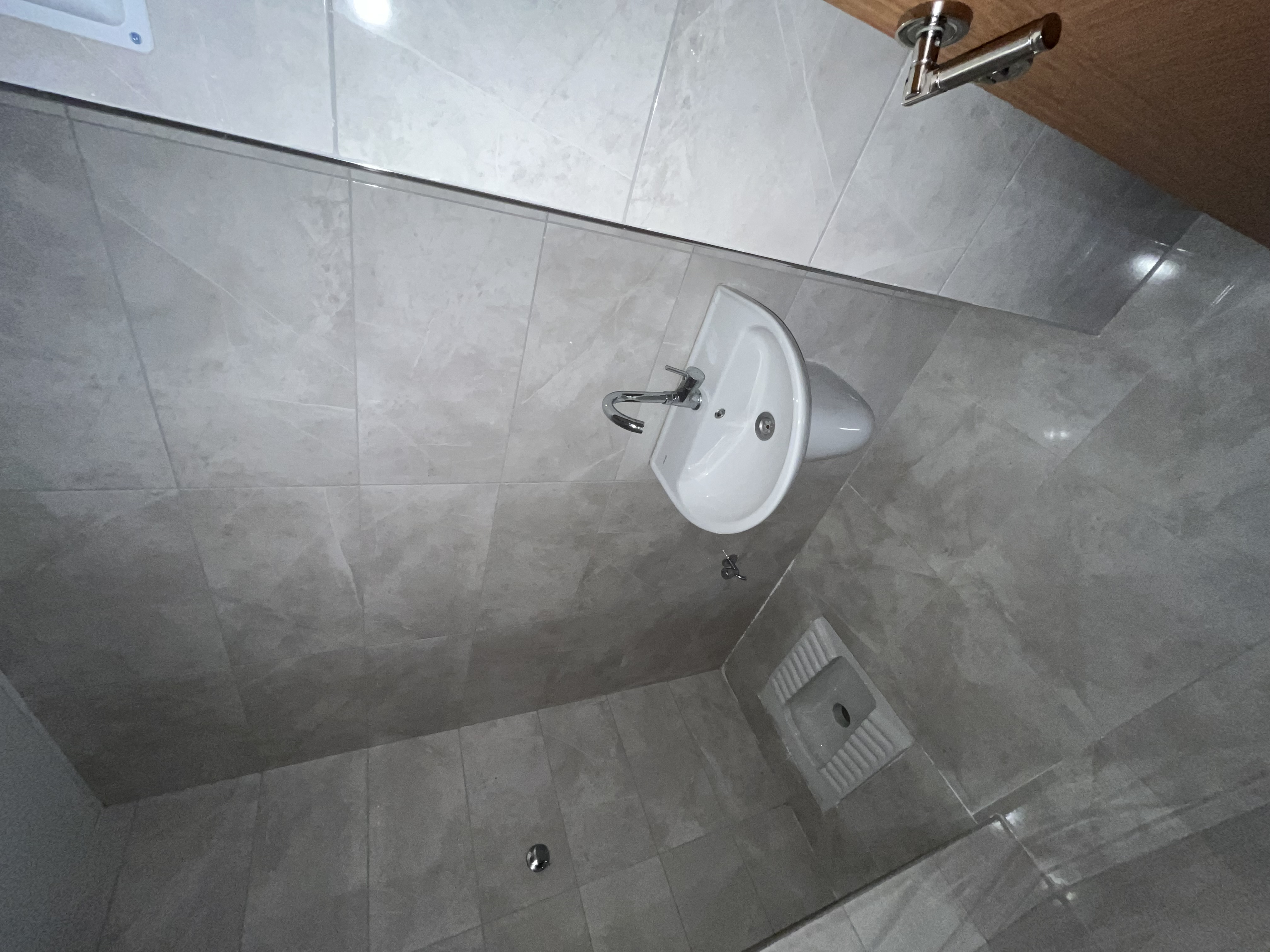 AKSU HUZUR APT SATILIK