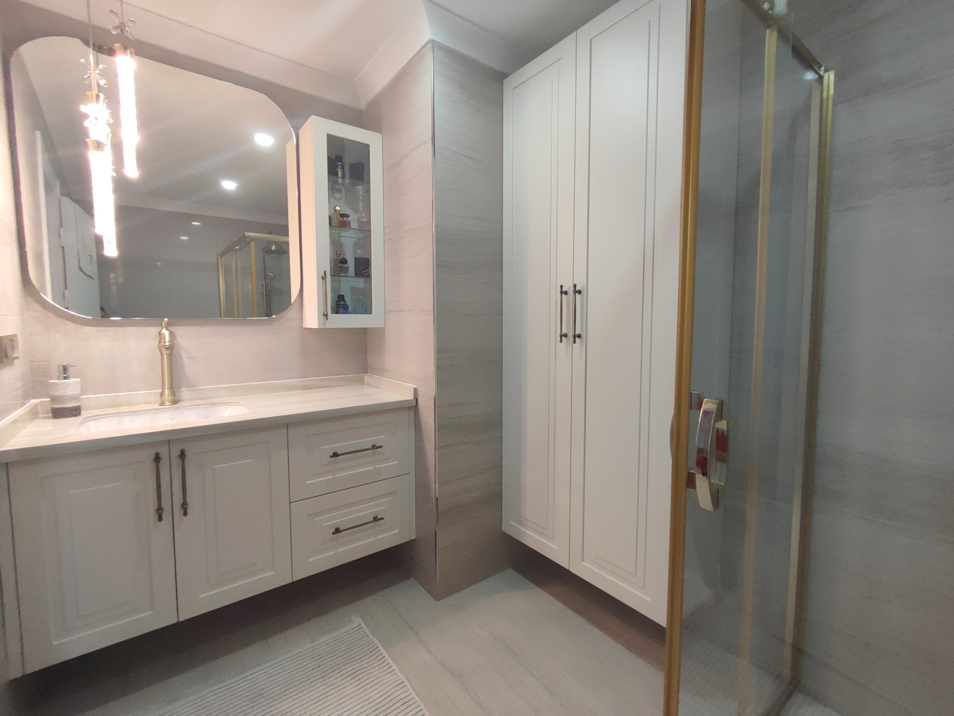 MABEL'DEN ÜNİVERSİTE MAH.GENİŞ FERAH DENİZ MANZARALI DAİRE