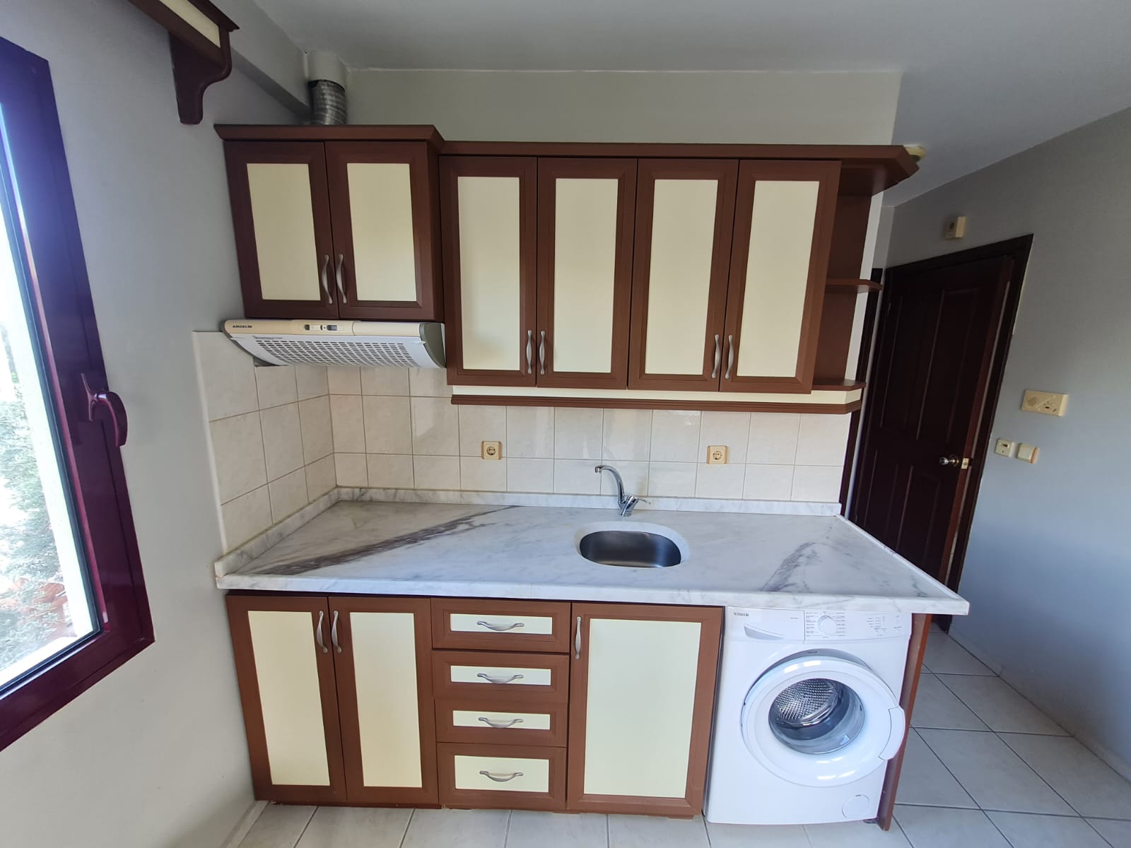 Marmaris İçmeler'de eşyalı bayana kiralık 1+1 daire