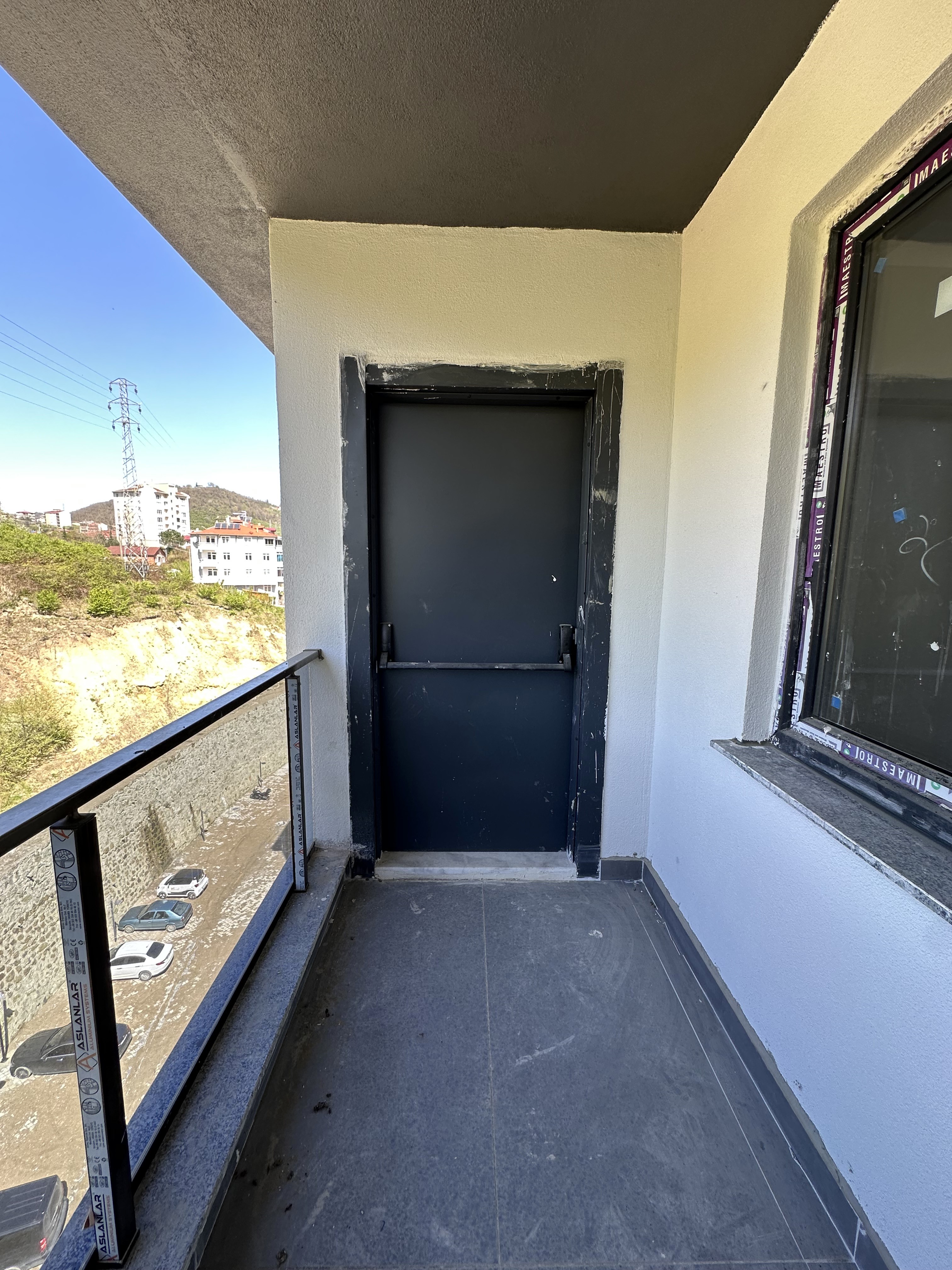 STADİUM CADDE EVLERİ A BLOK D.17 3+1 KİRALIK