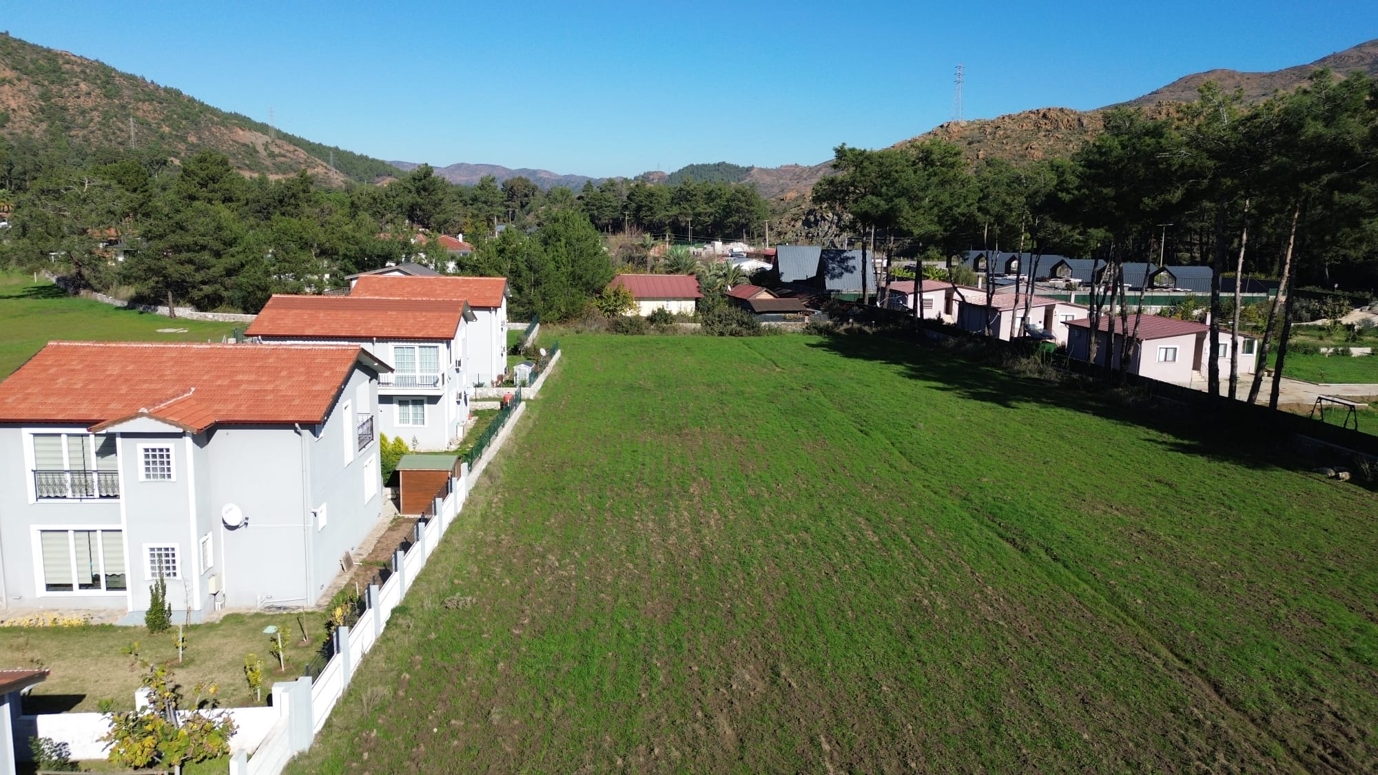 MARMARİS HİSARÖNÜNDE SAHİLE YAKIN 475M2 SATILIK TARLA
