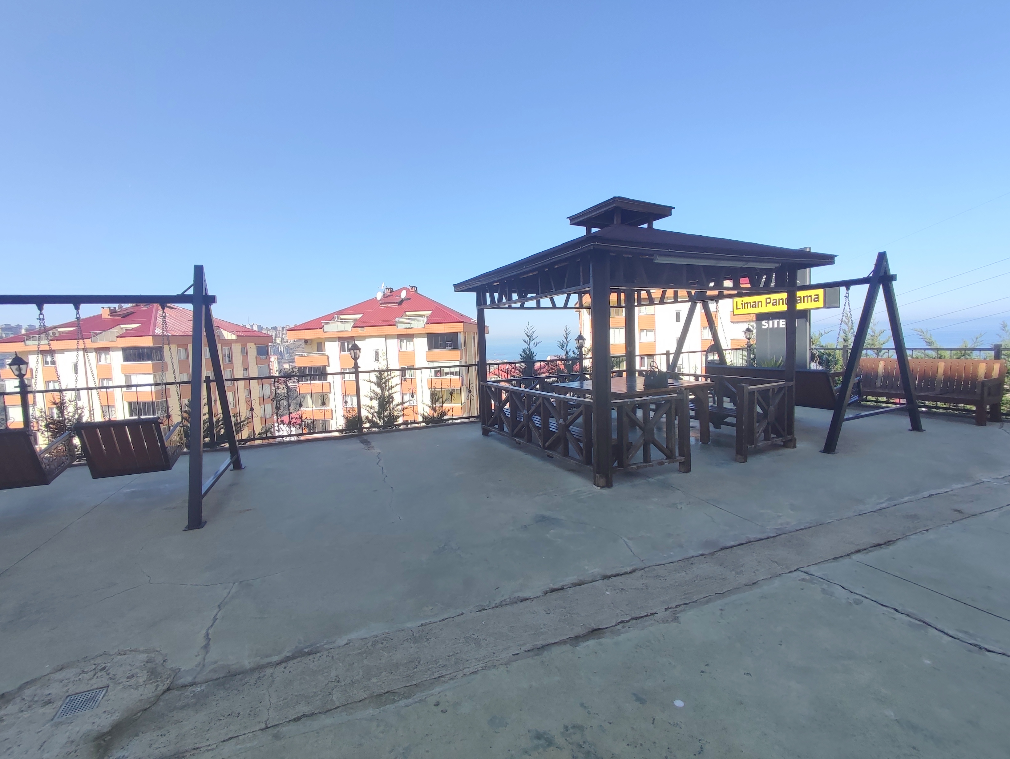 MABEL'DEN ÜNİVERSİTE MAH.GENİŞ FERAH DENİZ MANZARALI DAİRE