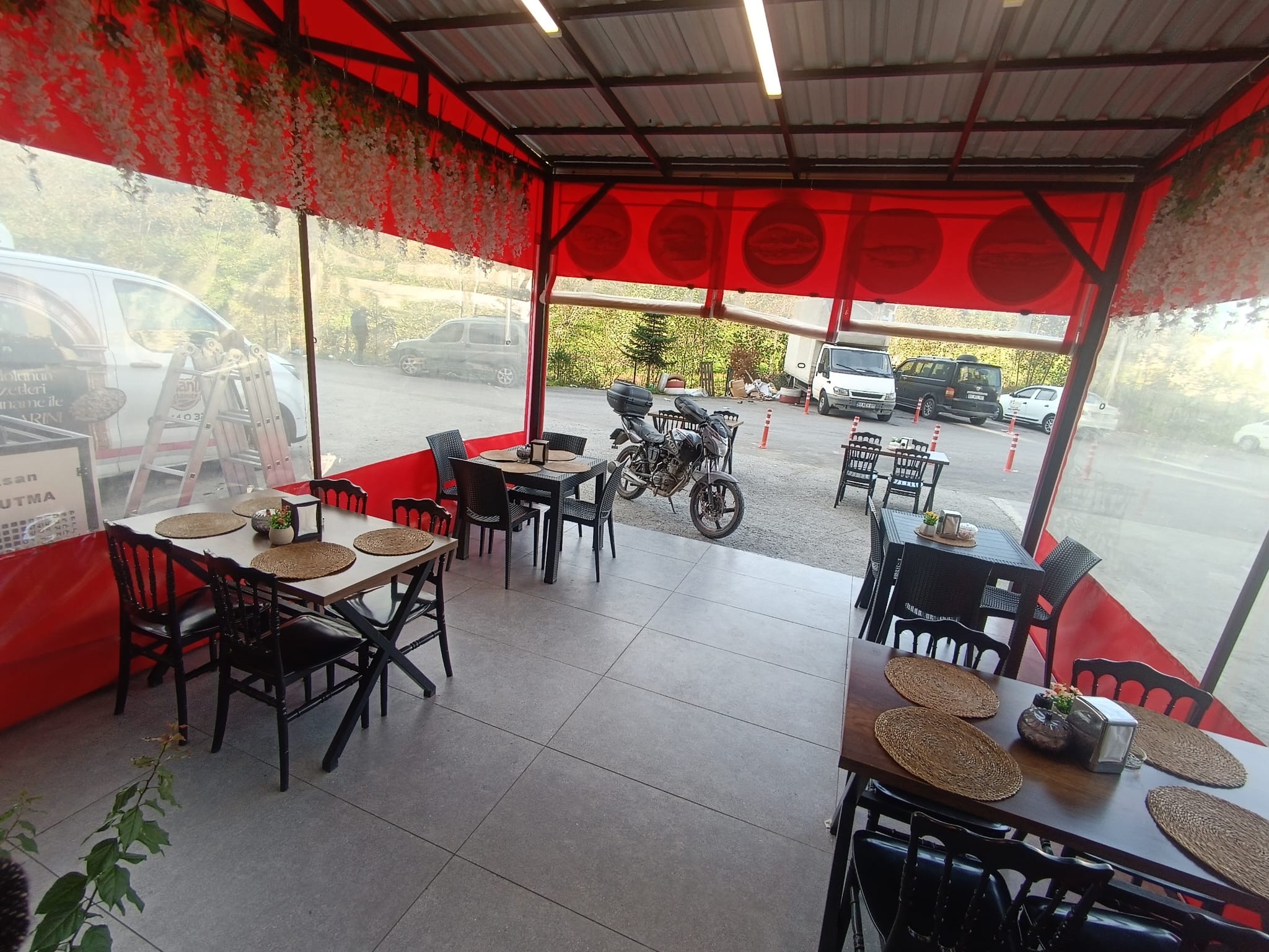 KAŞÜSTÜ HASTANESİ KARŞISI FIRSAT SATILIK DÜKKAN