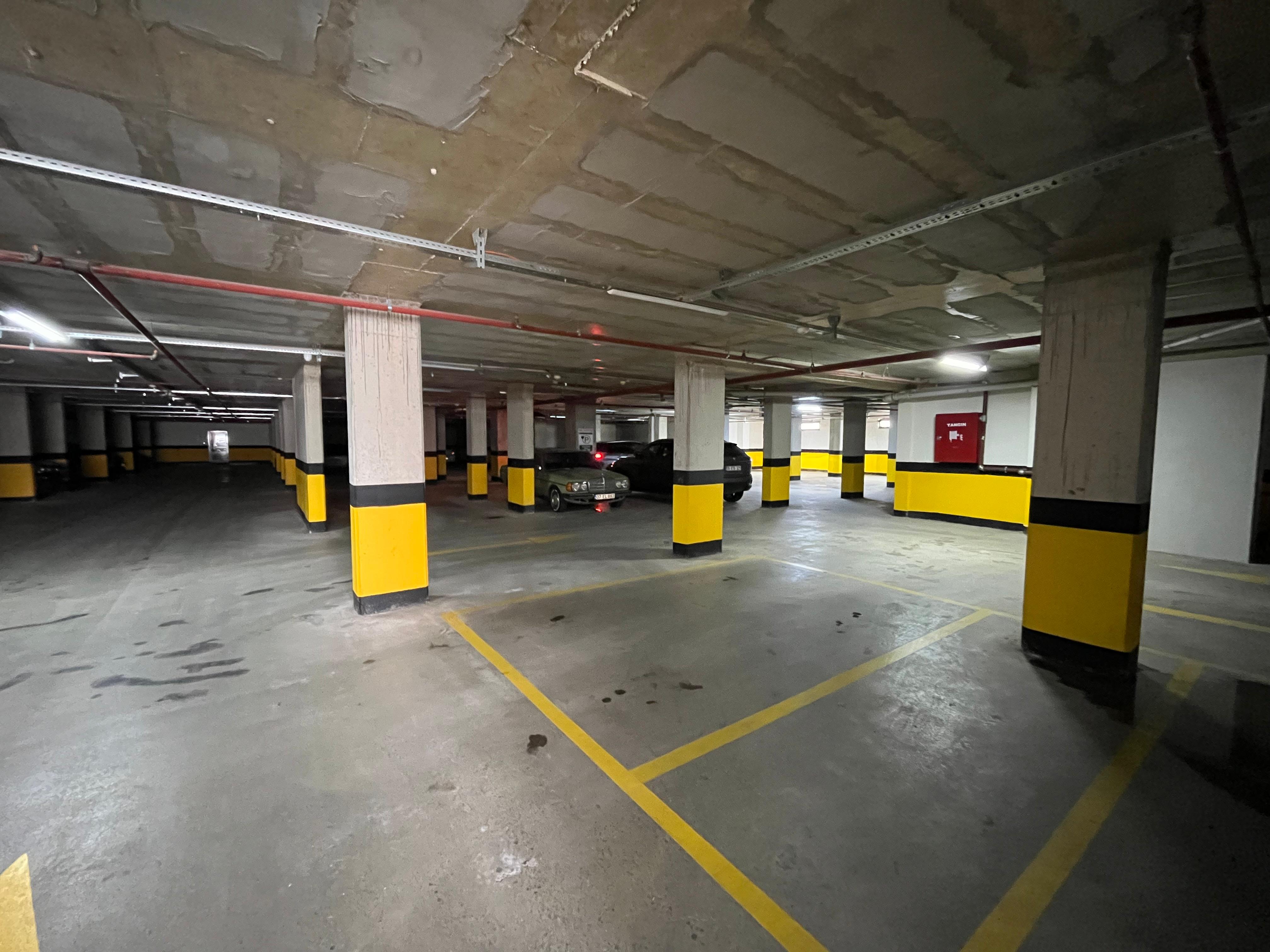 AKYAZI MAHALL DEVREN KİRALIK LÜKS İŞYERİ