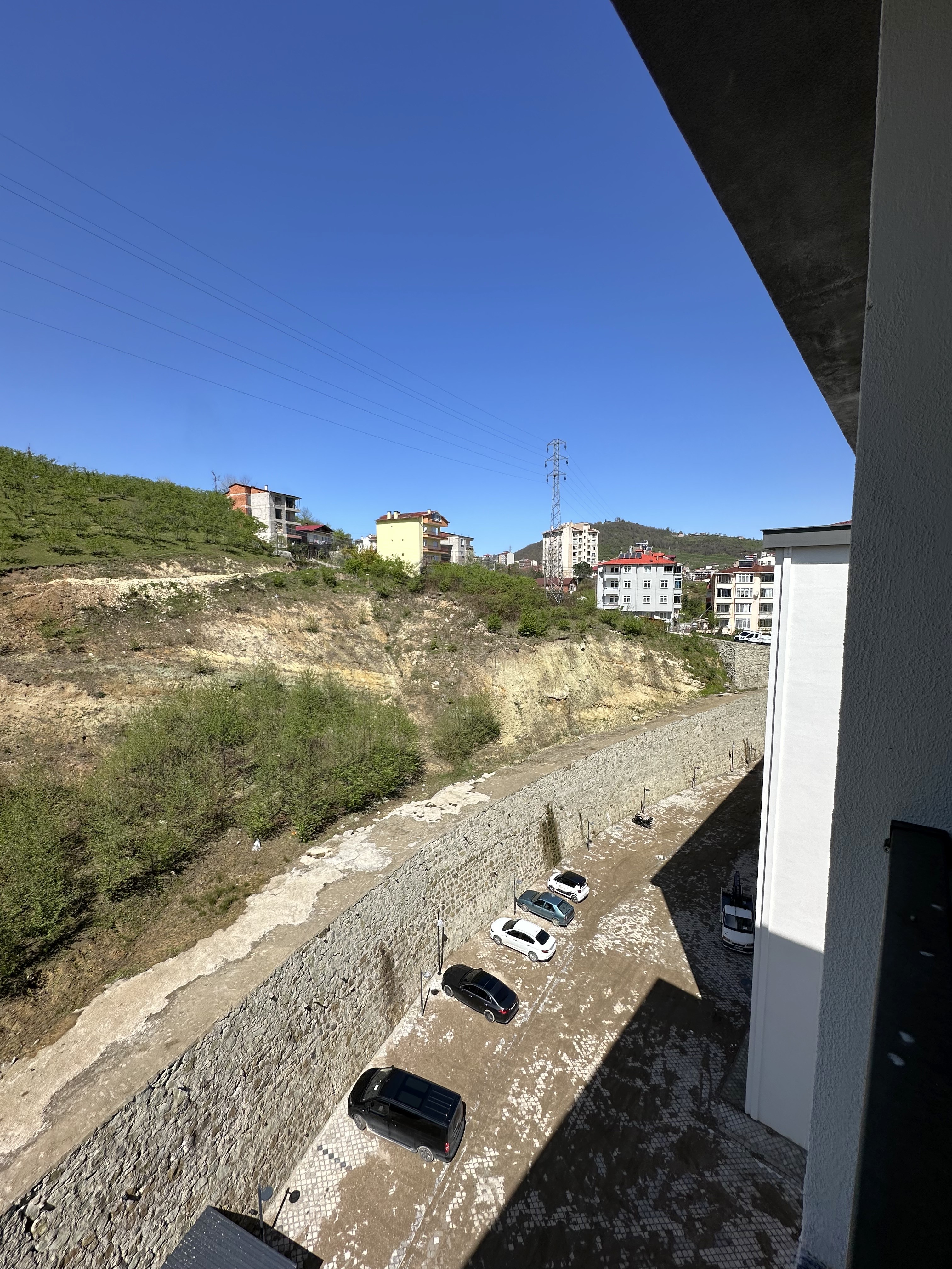 STADİUM CADDE EVLERİ A BLOK D.17 3+1 KİRALIK