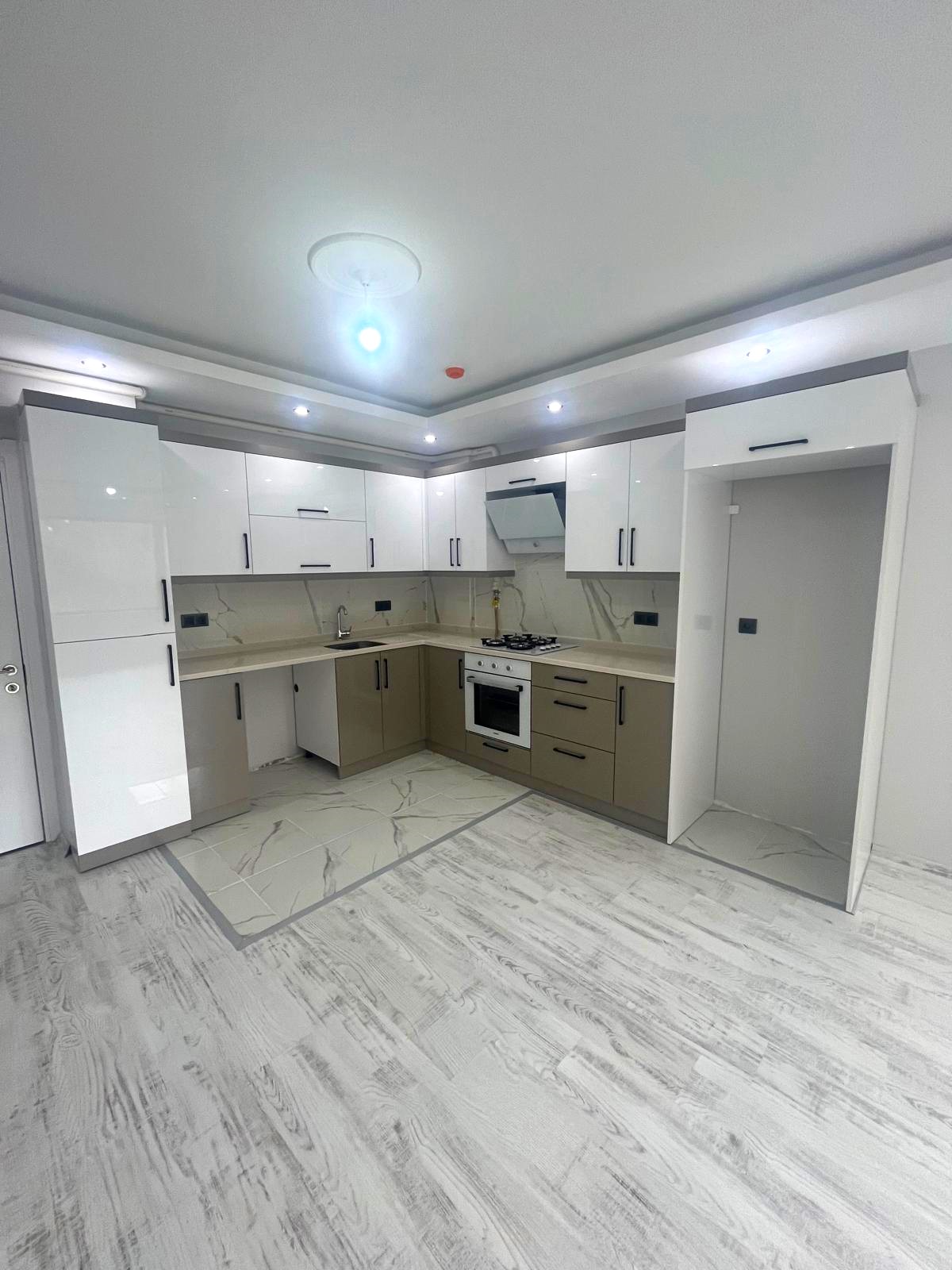 MABEL'DEN AKSU MAHALLESİ  SATILIK DAİRE