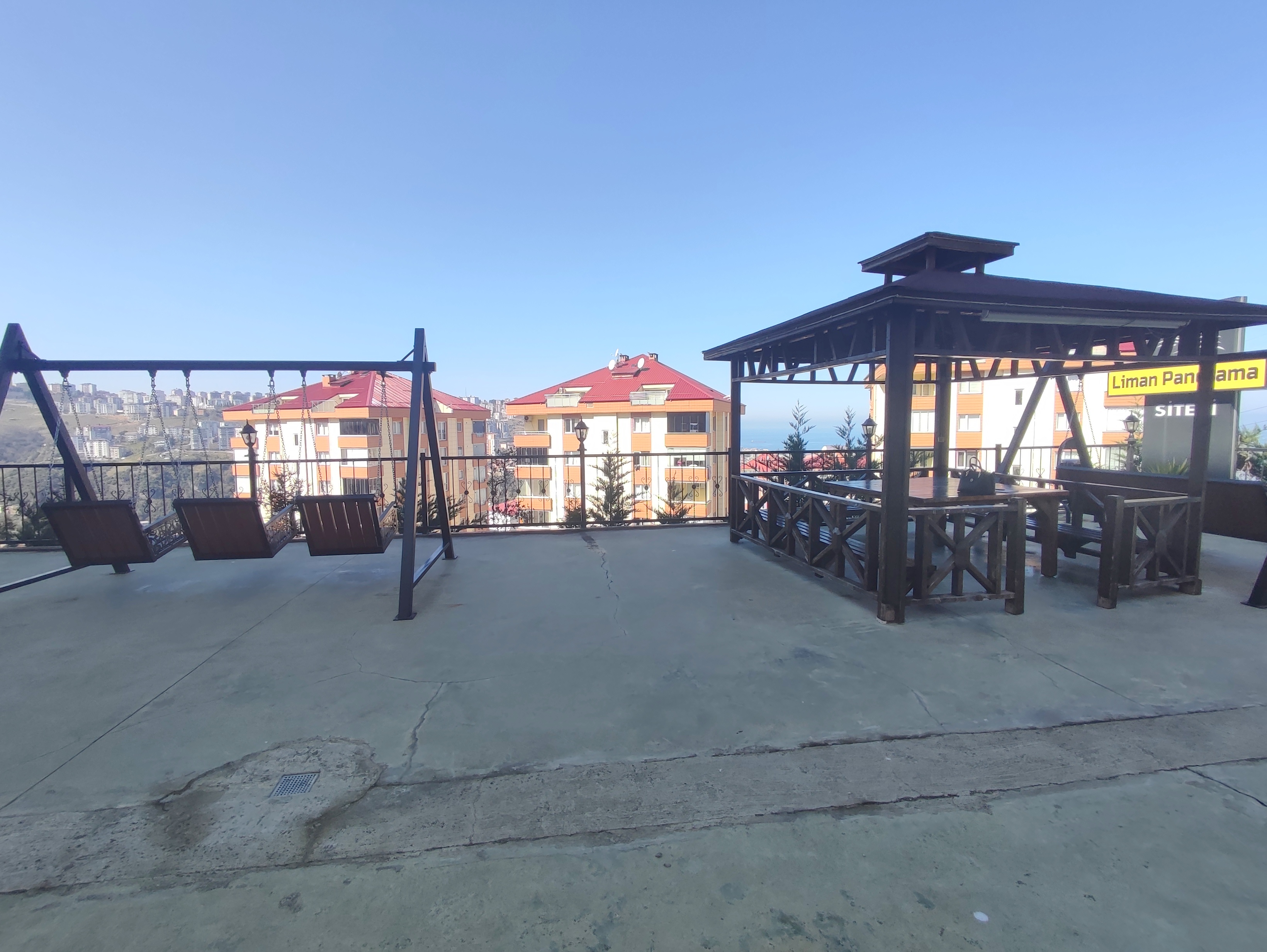 MABEL'DEN ÜNİVERSİTE MAH.GENİŞ FERAH DENİZ MANZARALI DAİRE