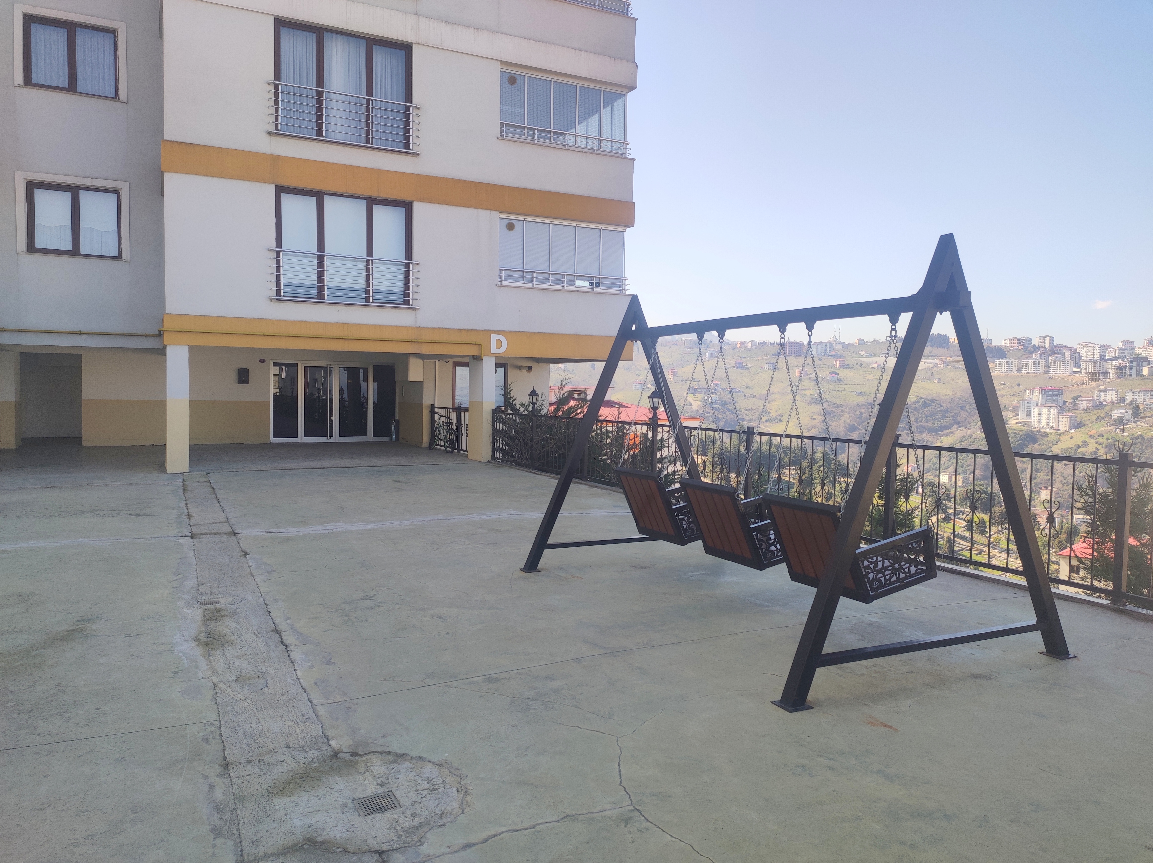 MABEL'DEN ÜNİVERSİTE MAH.GENİŞ FERAH DENİZ MANZARALI DAİRE