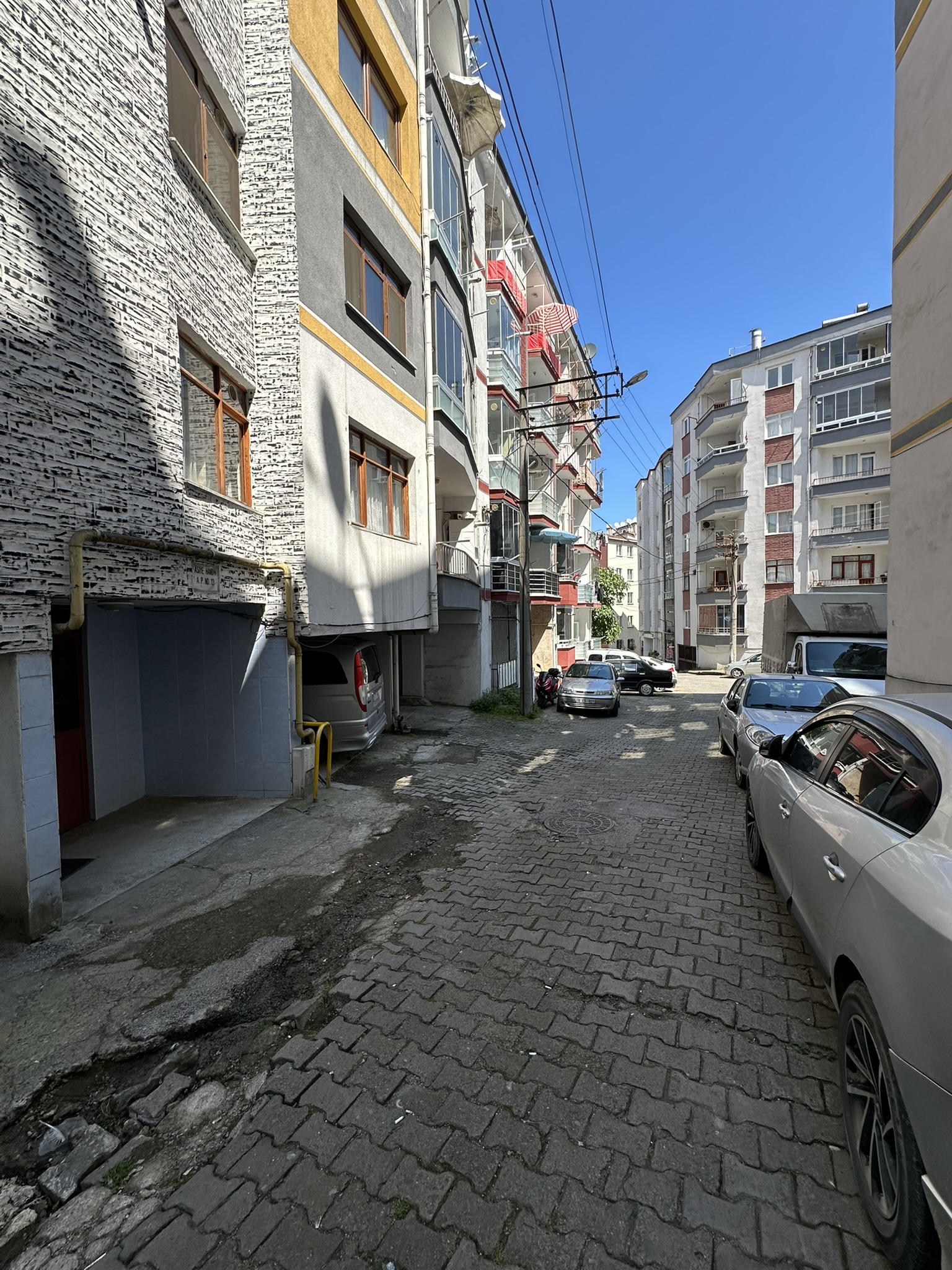 HACI HÜSEYİN MAH. POYRAZ SOKAK ASANSÖRLÜ DOĞALGAZLI 3+1 KİRALIK DAİRE