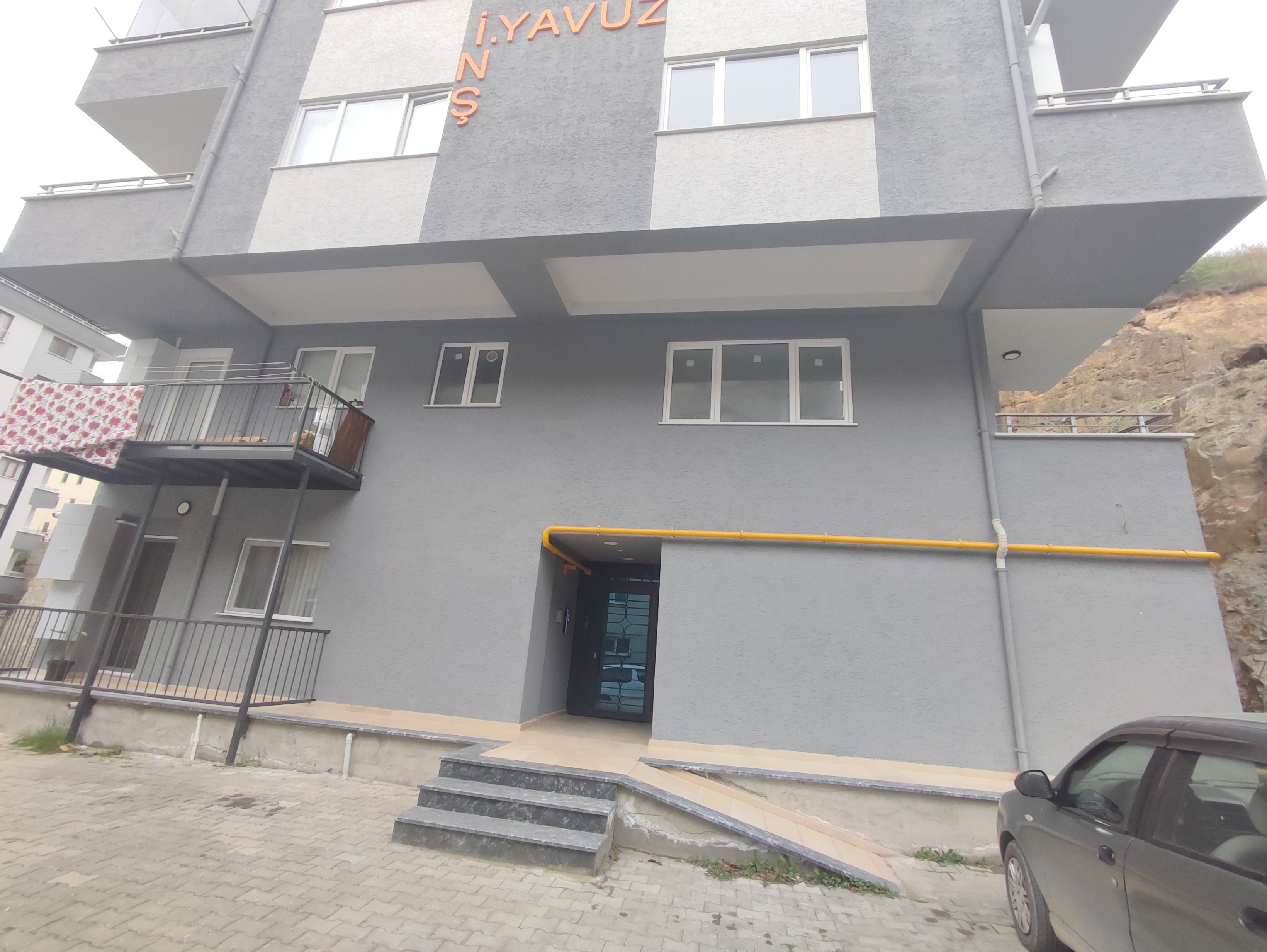 MABEL GAYRİMENKUL MAÇKA FATİH MAH. 2+1 GENİŞ KİRALIK DAİRE