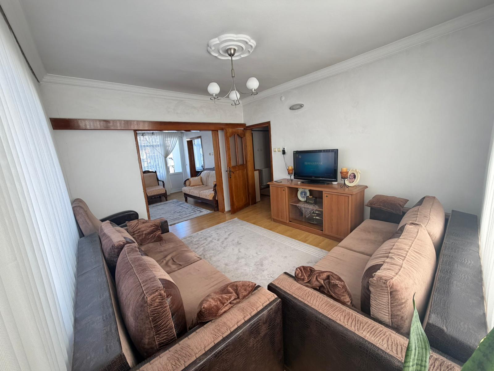 MABELDEN MEYDANA YÜRÜME MESAFESİNDE DOĞALGAZLI DAİRE