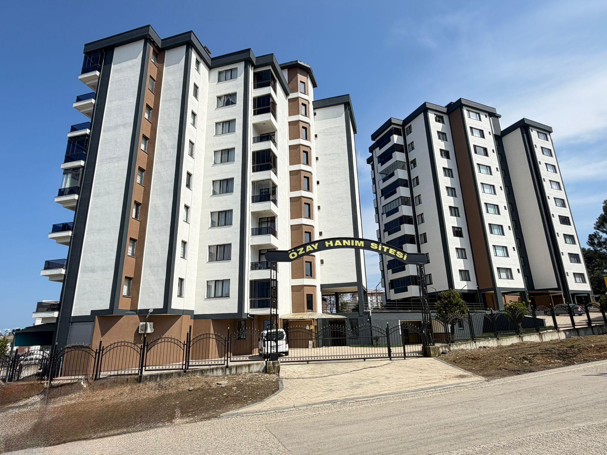 4 MİLYON KREDİYE UYGUN BÖLGNİN EN LÜX KONUT SİTESİ KÖŞE BAŞI 3+1