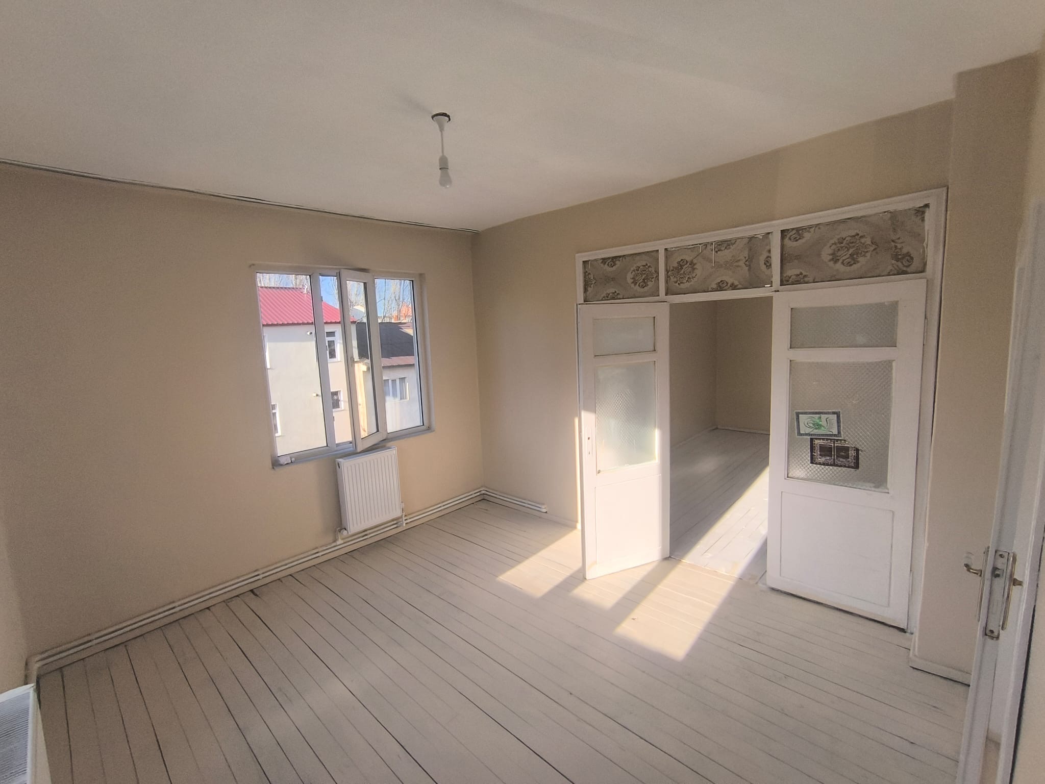 KAYAKYOLUNDA SATILIK BİNA