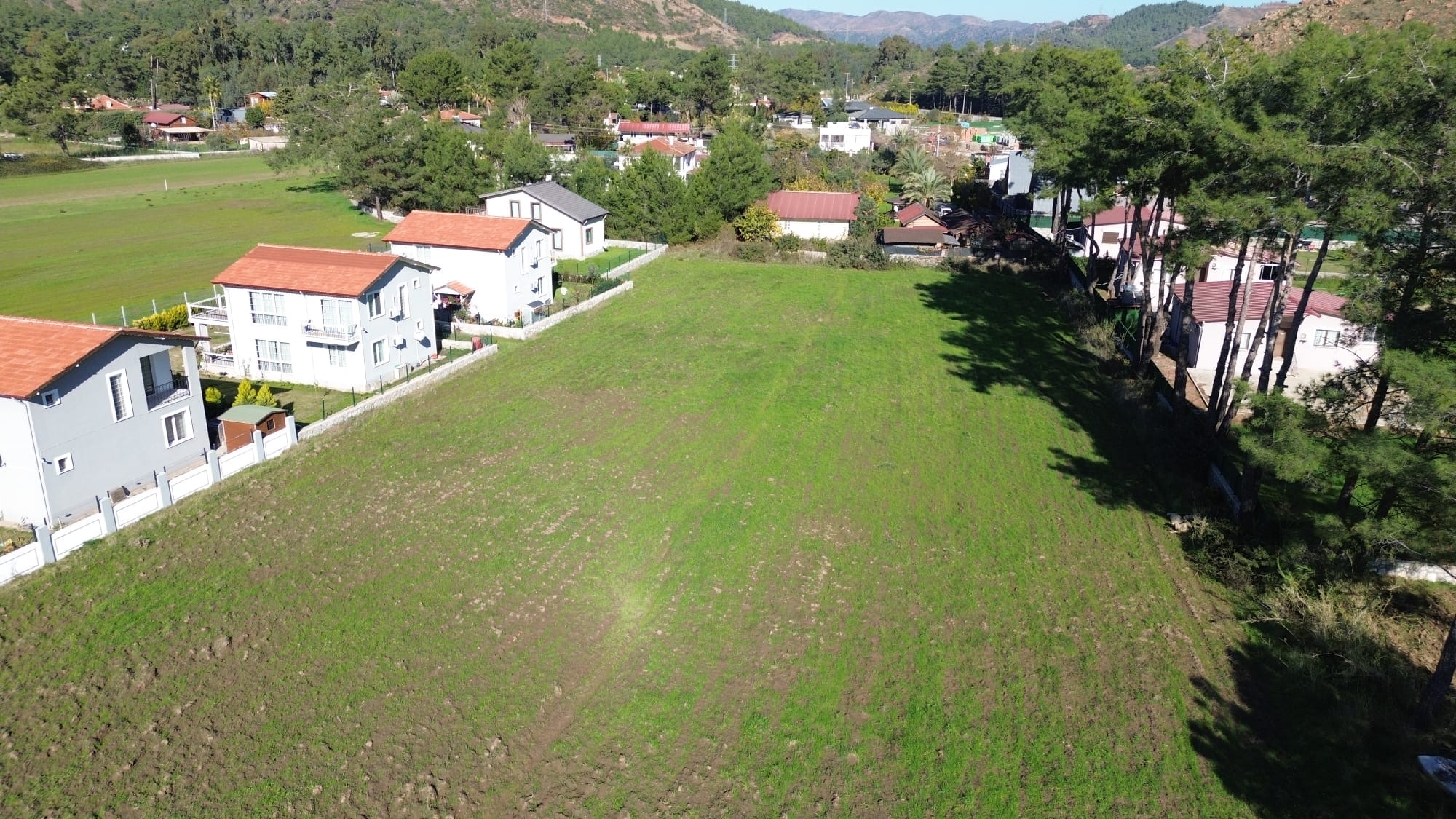 MARMARİS HİSARÖNÜNDE SAHİLE YAKIN 475M2 SATILIK TARLA