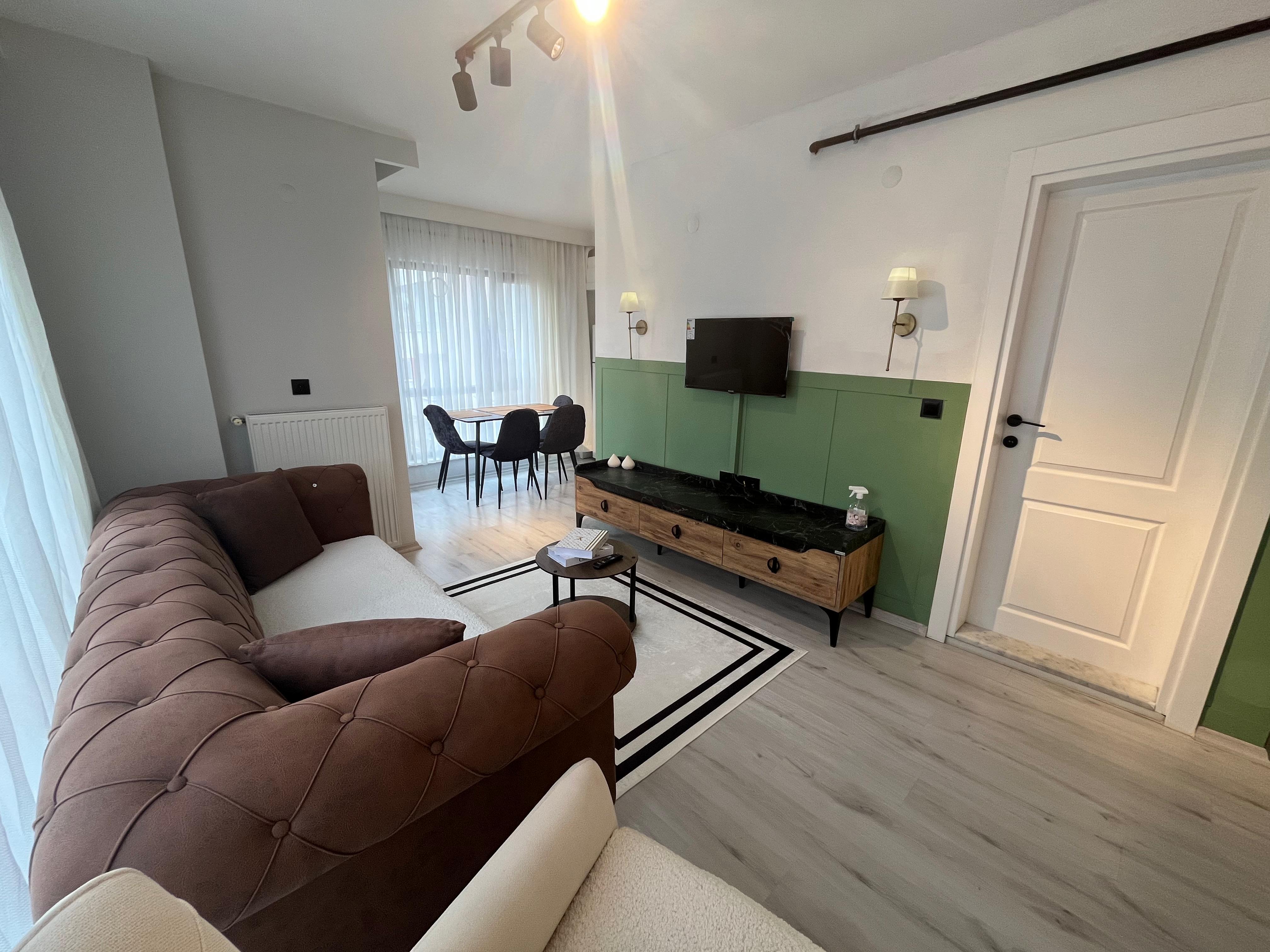 CUMHURİYET MAH. SAHİLE ÇOK YAKIN EŞYALI TOPUZOĞLU EYLÜL APARTMANI
