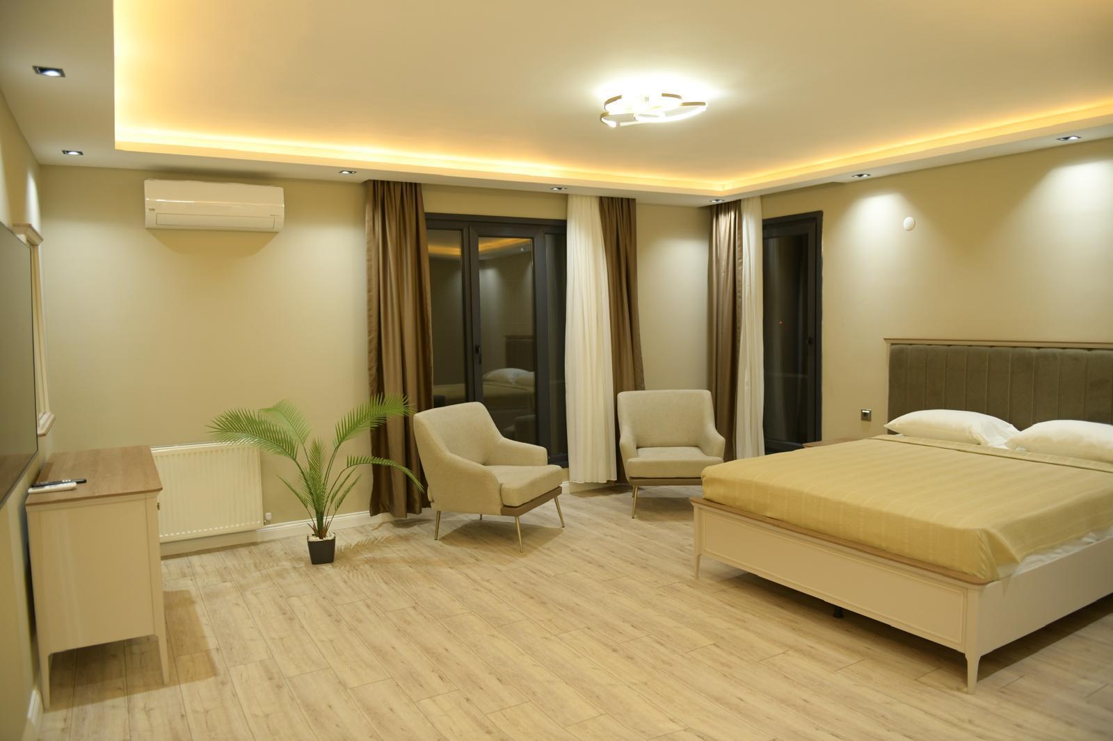 ARAKLI HÜRRİYET MAHALLESİNDE HAVUZLU LÜKS SATILIK VİLLALAR