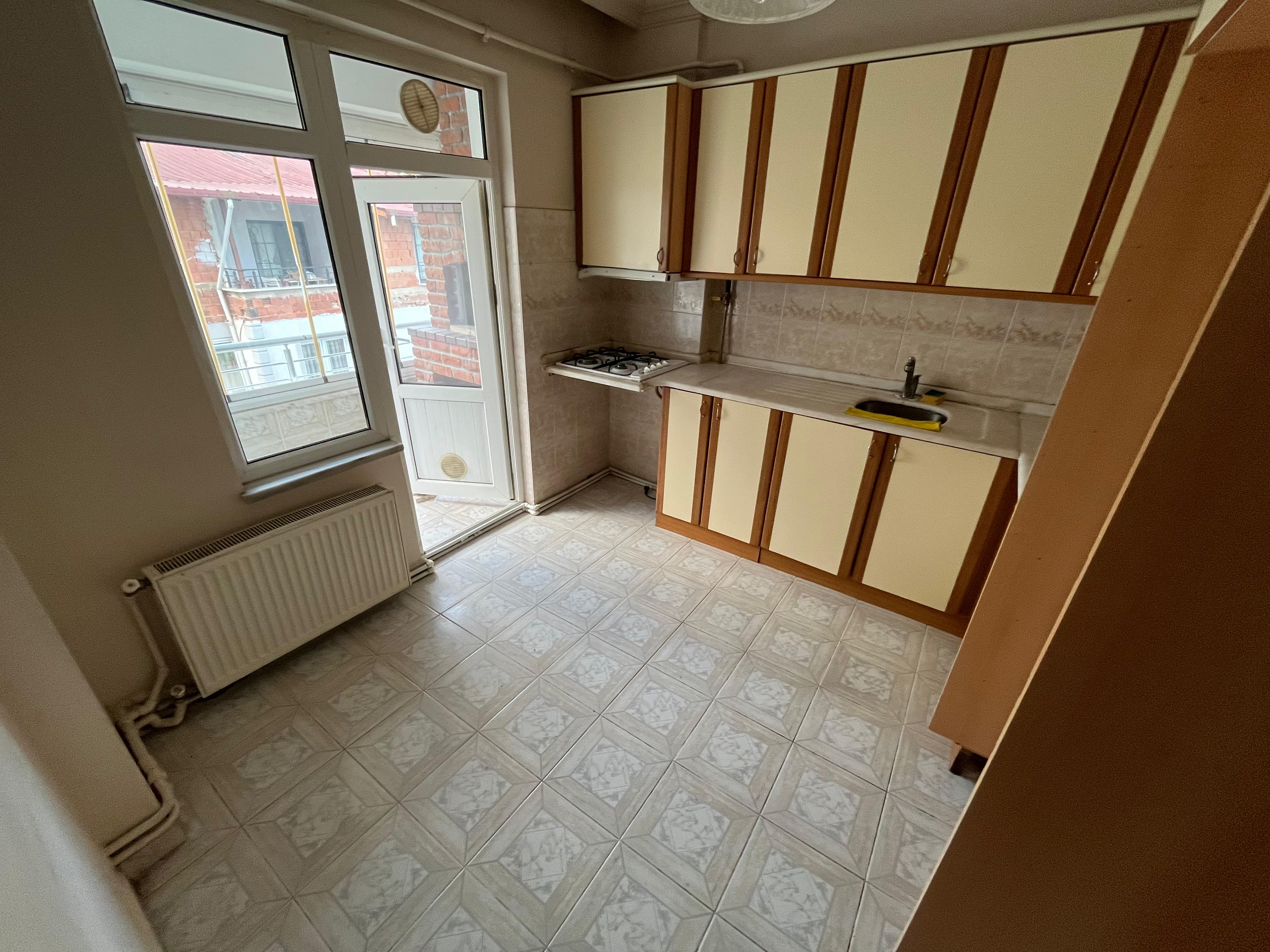 AKYAZI MAHALLESİ AHMET CEMAL MAĞDEN BULVARI ÜZERİ 3+1 KİRALIK DAİRE