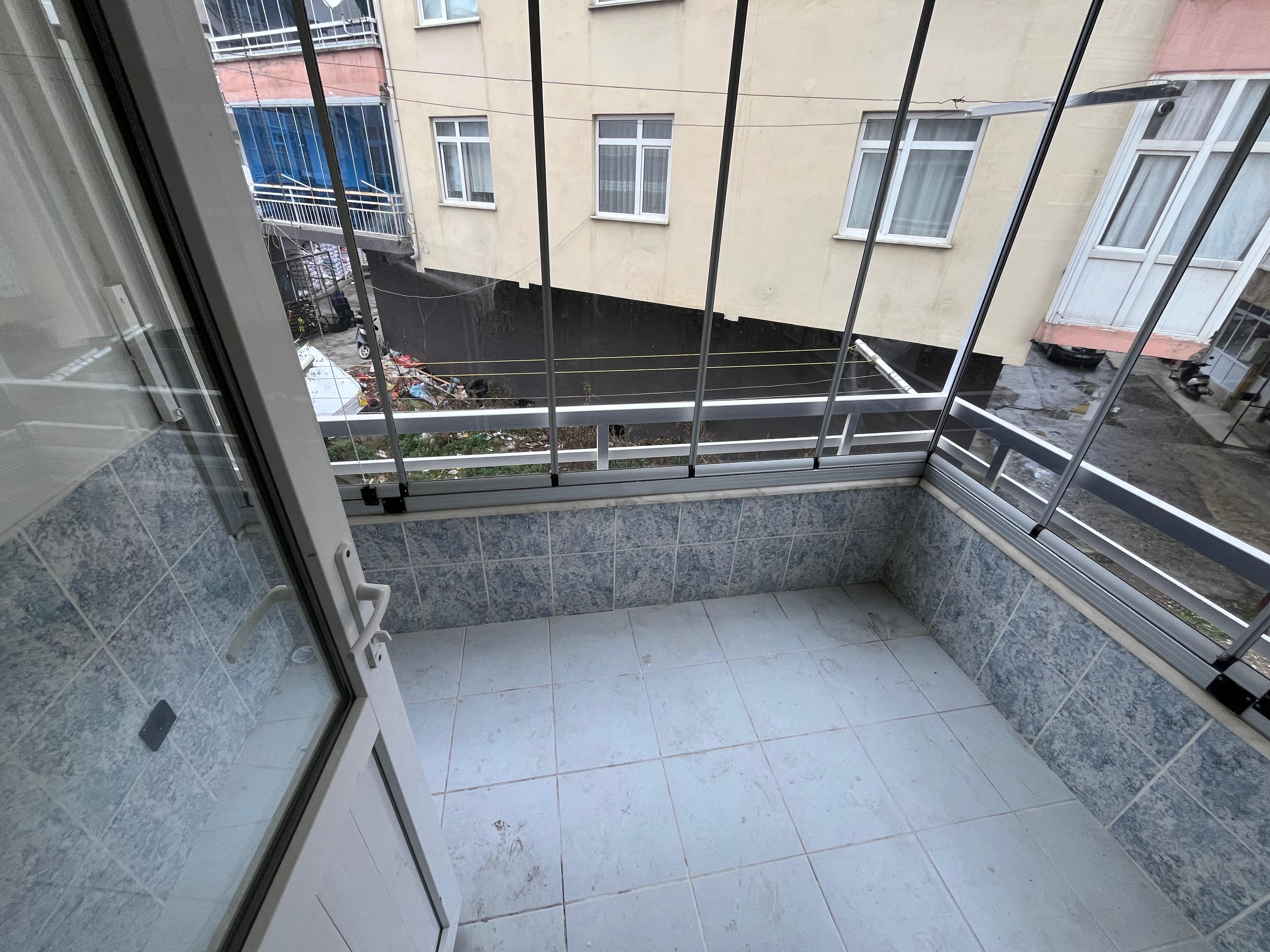 YENİ MAHALLE MEHMET AKİF ERSOY OKULU YANI KİRALIK 3+1